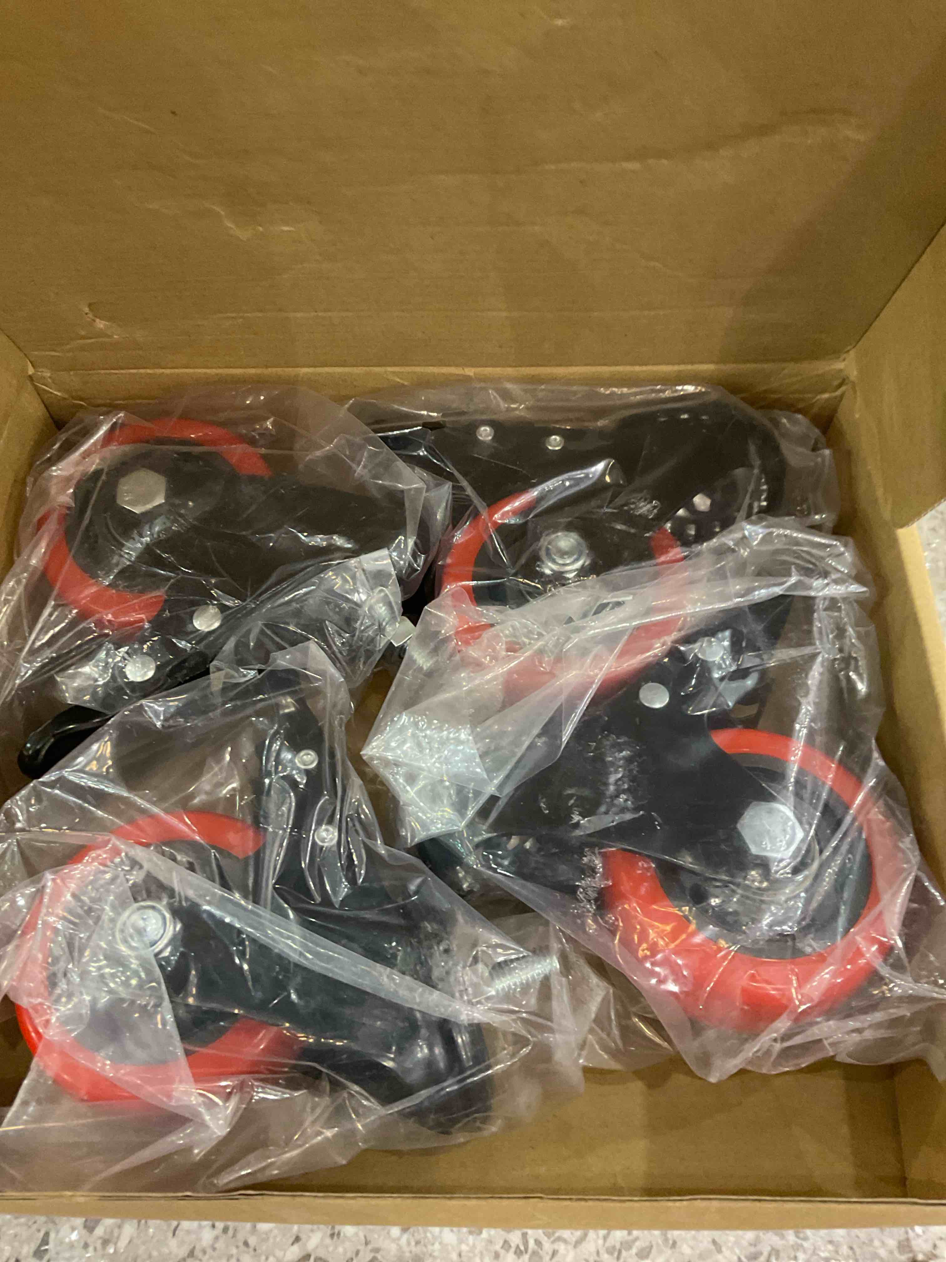 https://s3.amazonaws.com/lotting-images-prod/BargainHunt/EXS01190346_1709562763778.jpeg