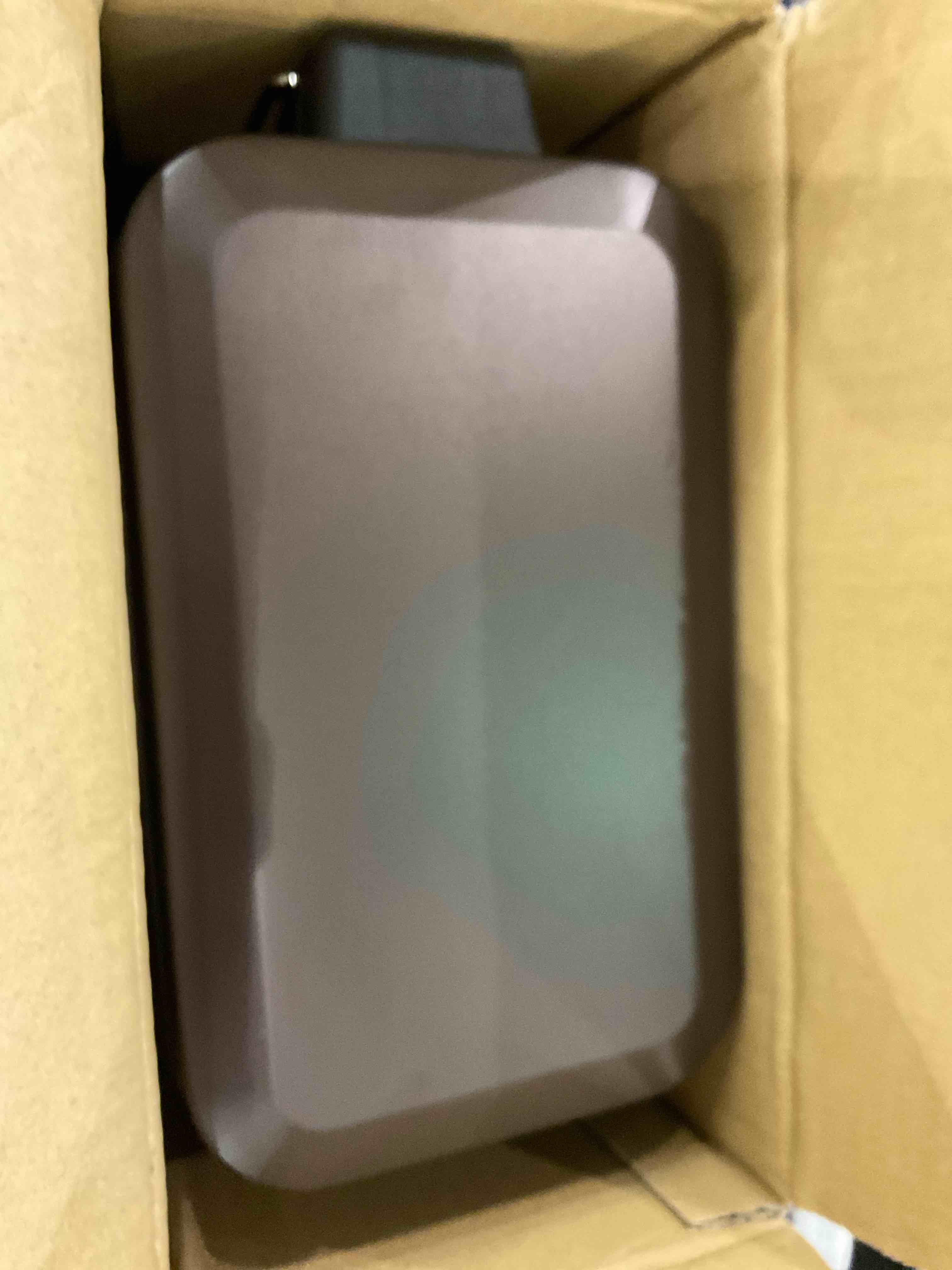 Soft Close, Rectangular Trash Can 5L with Anti - Bag Slip Liner and Lid, Use as Mini Garbage Basket, Slim Dust Bin, or Decor in Bathroom, Restroom, Kitchen, or Bedroom (Bronze)