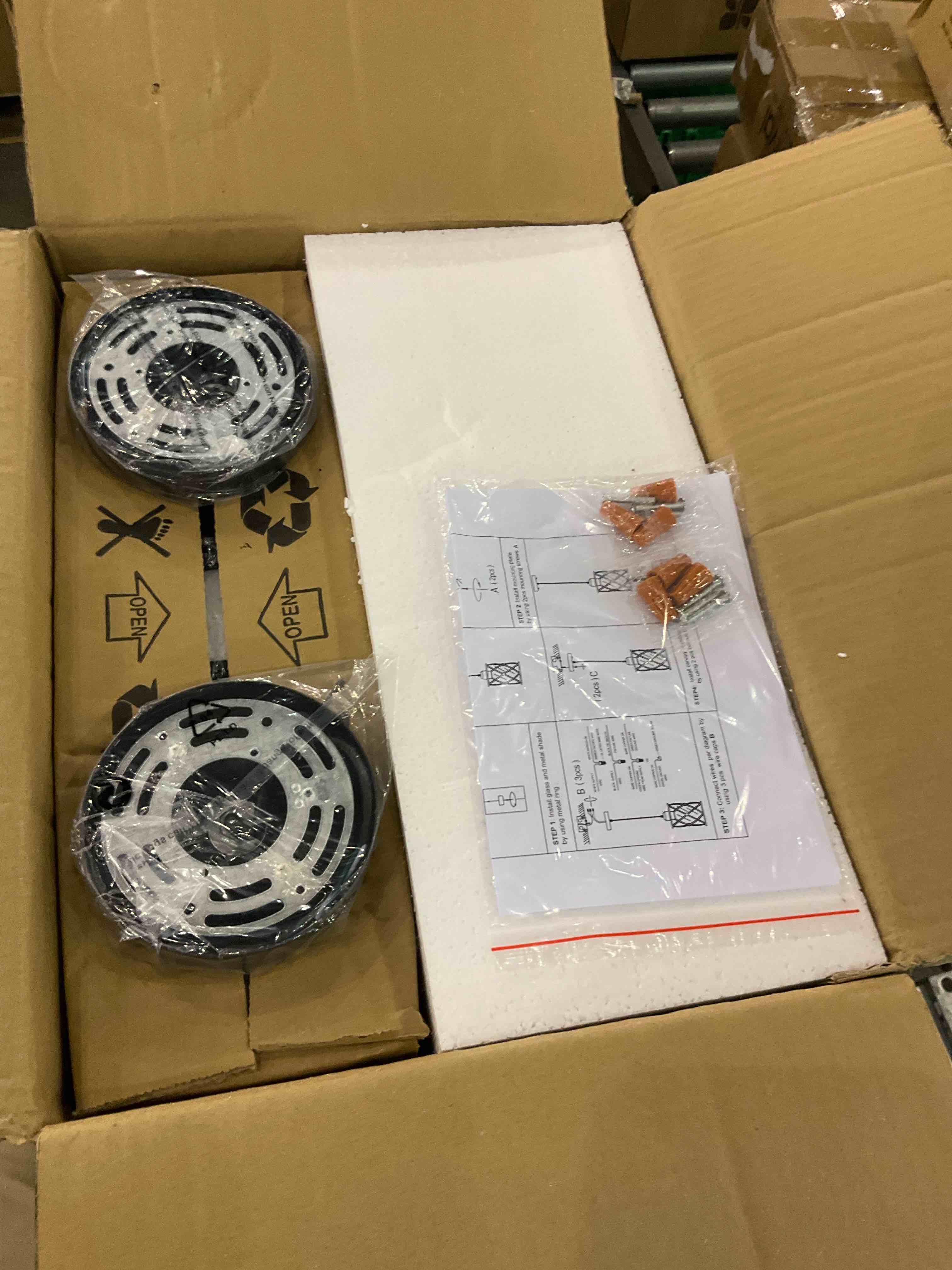 https://s3.amazonaws.com/lotting-images-prod/BargainHunt/EXS01190536_1709124293320.jpeg