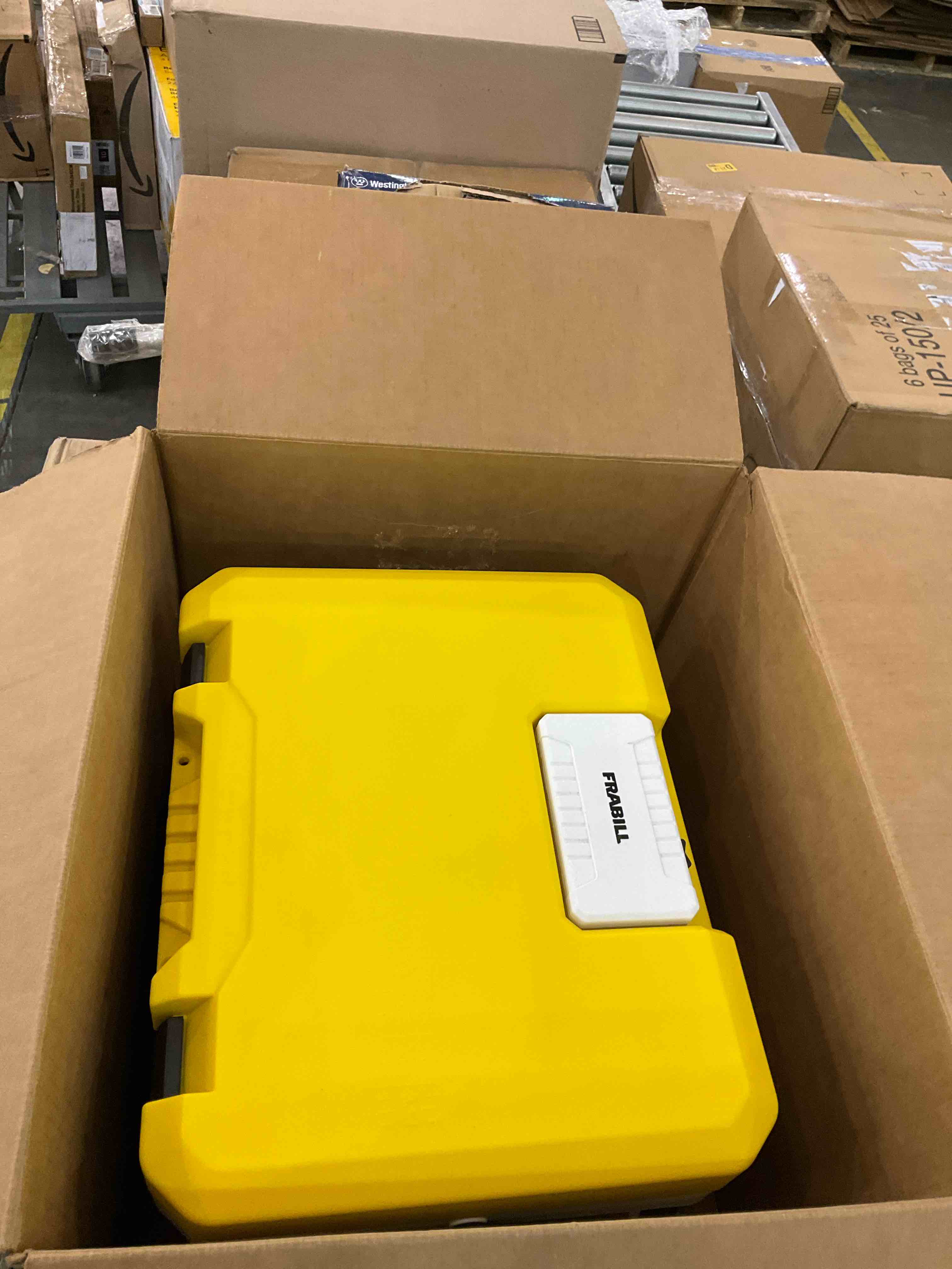 https://s3.amazonaws.com/lotting-images-prod/BargainHunt/EXS01190608_1709148157469.jpeg
