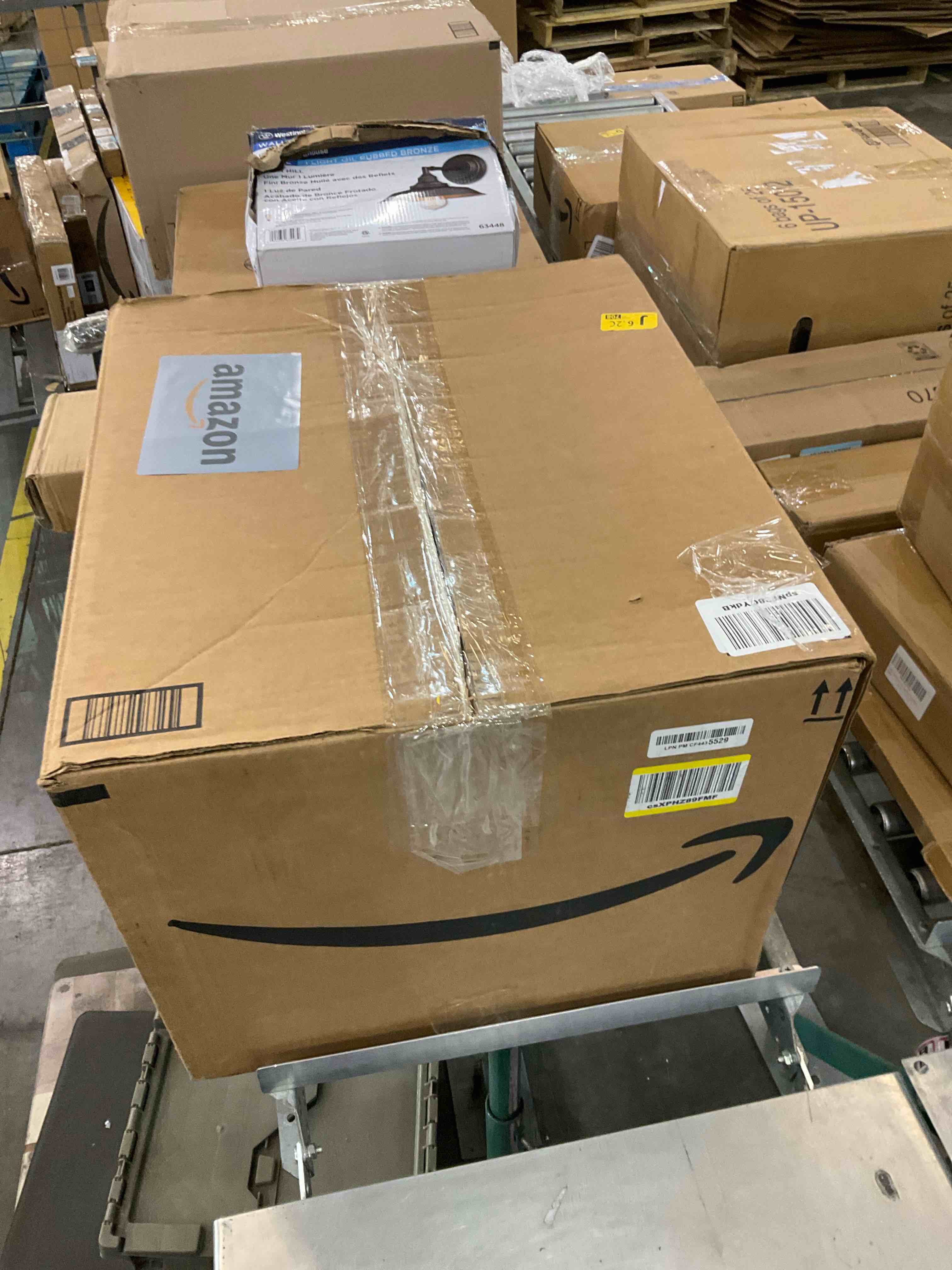 https://s3.amazonaws.com/lotting-images-prod/BargainHunt/EXS01190608_1709148197966.jpeg