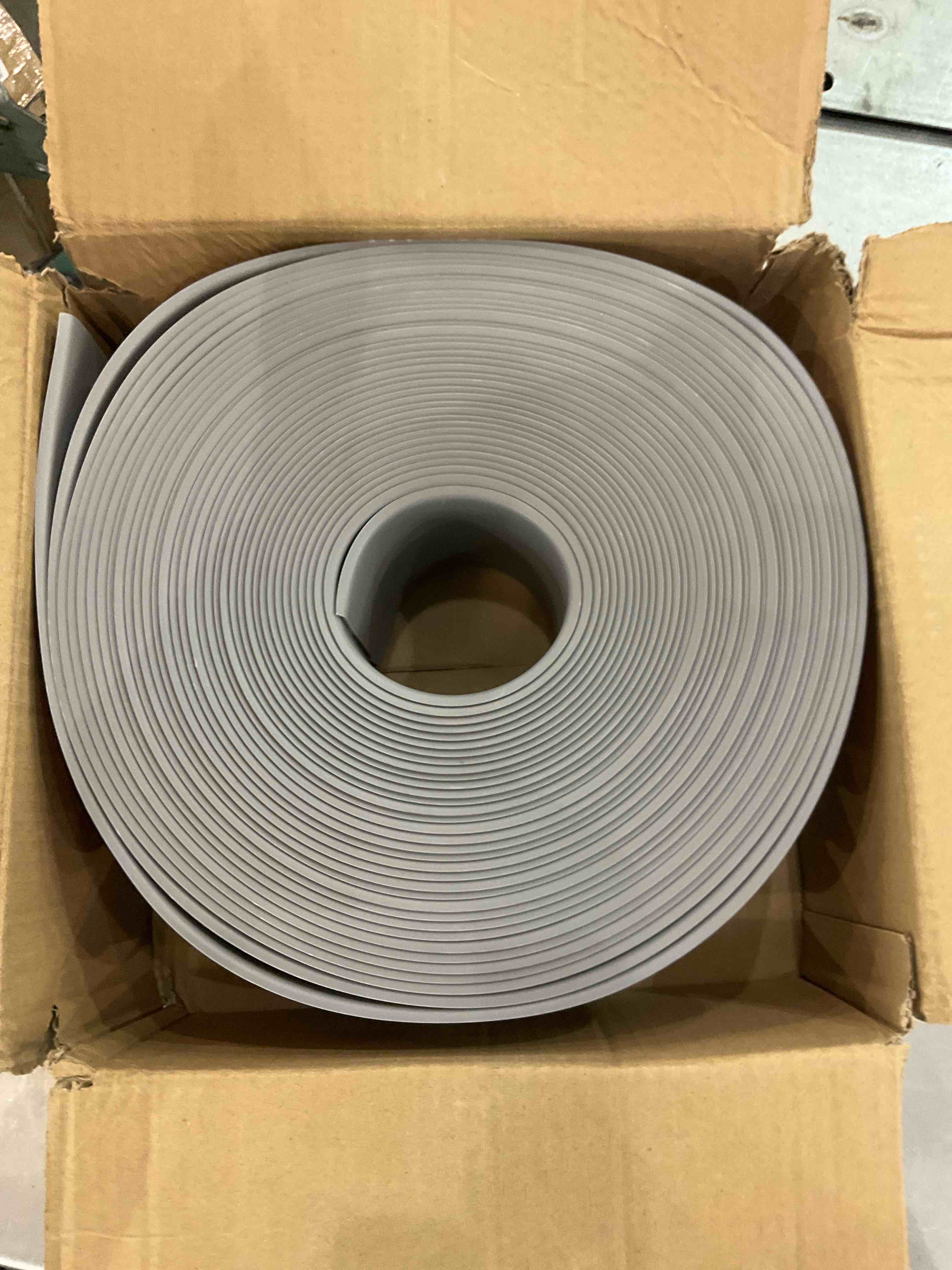 https://s3.amazonaws.com/lotting-images-prod/BargainHunt/EXS01190891_1709654553558.jpeg