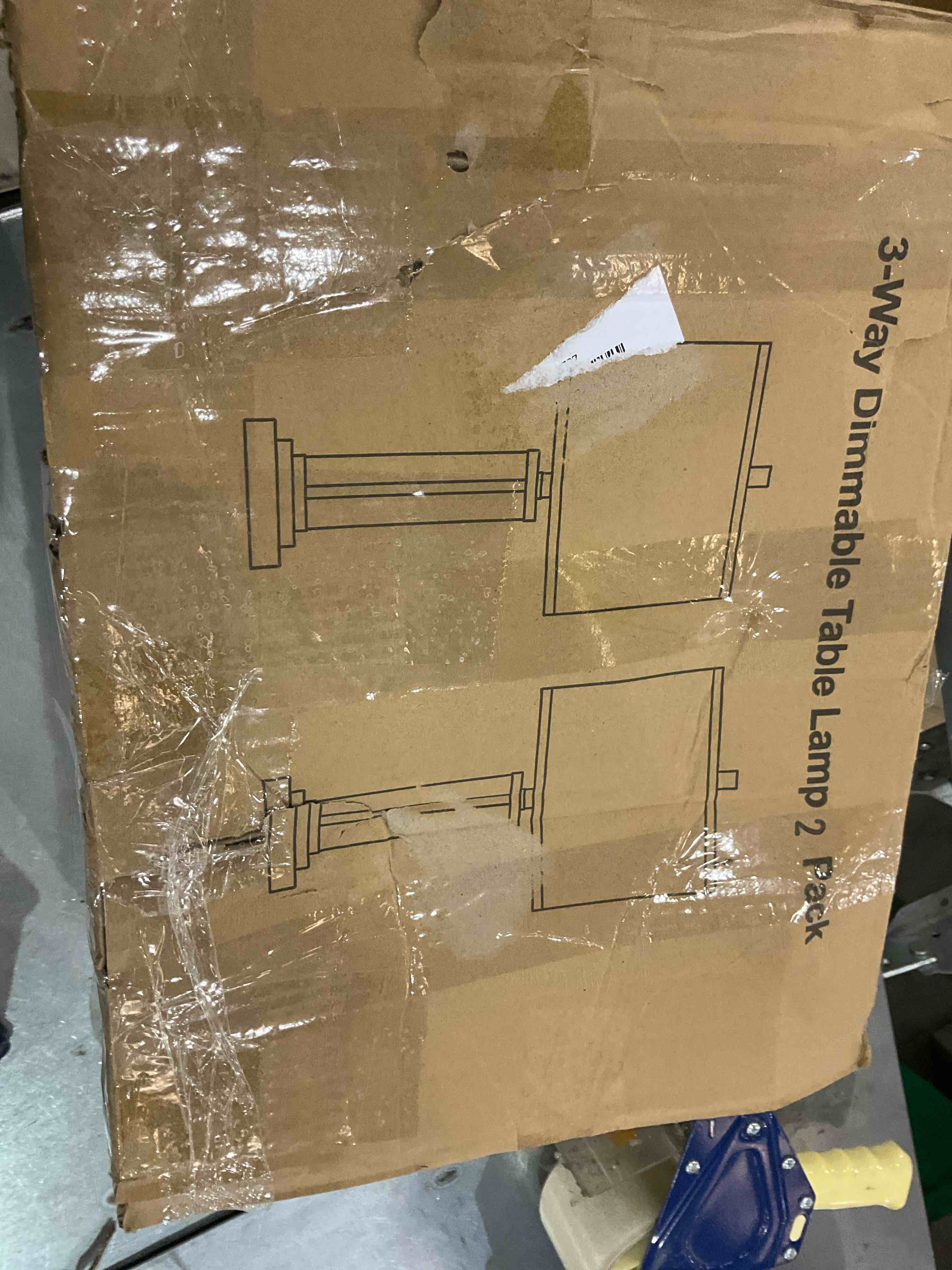 https://s3.amazonaws.com/lotting-images-prod/BargainHunt/EXS01190899_1709656697654.jpeg