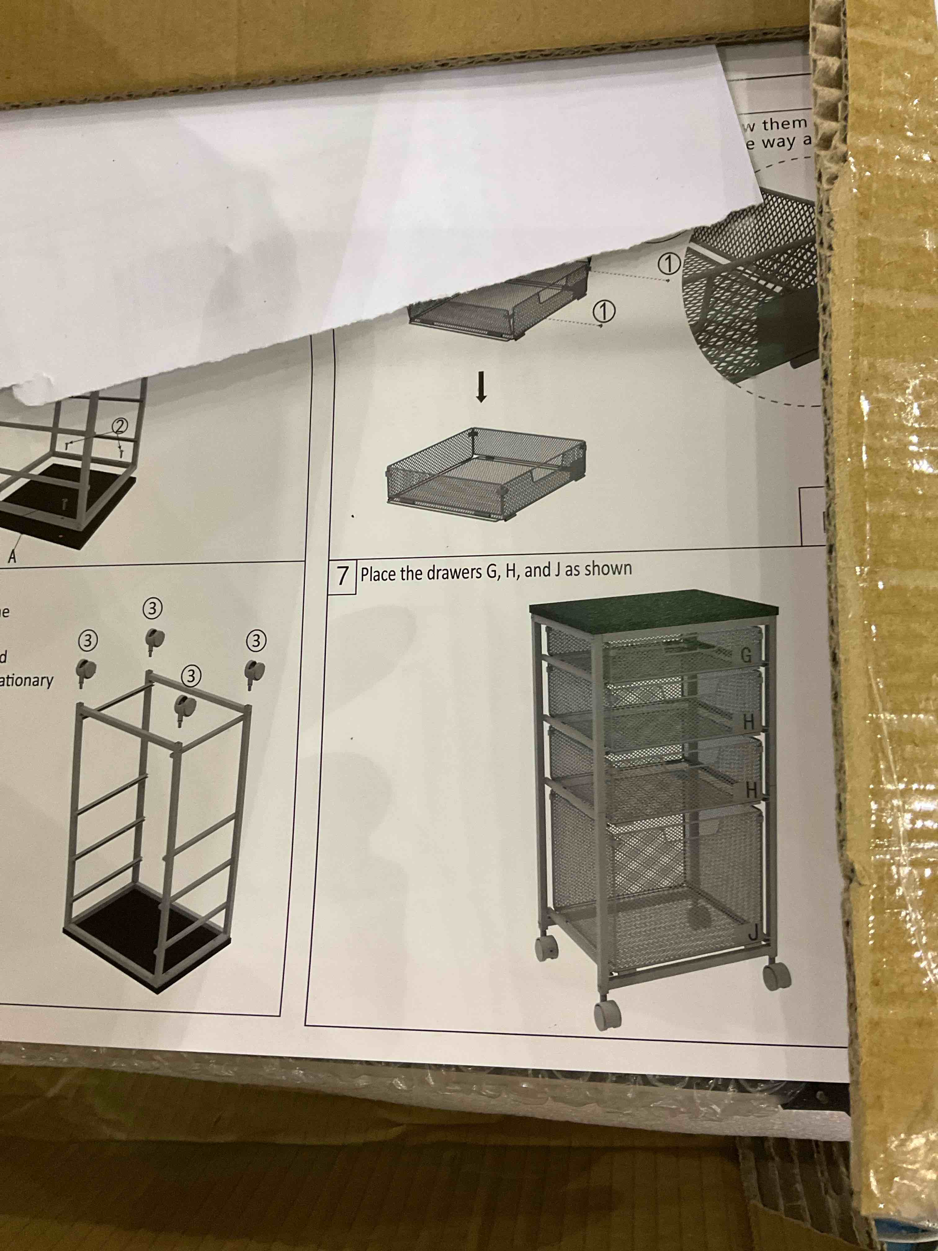 https://s3.amazonaws.com/lotting-images-prod/BargainHunt/EXS01191040_1709913200681.jpeg