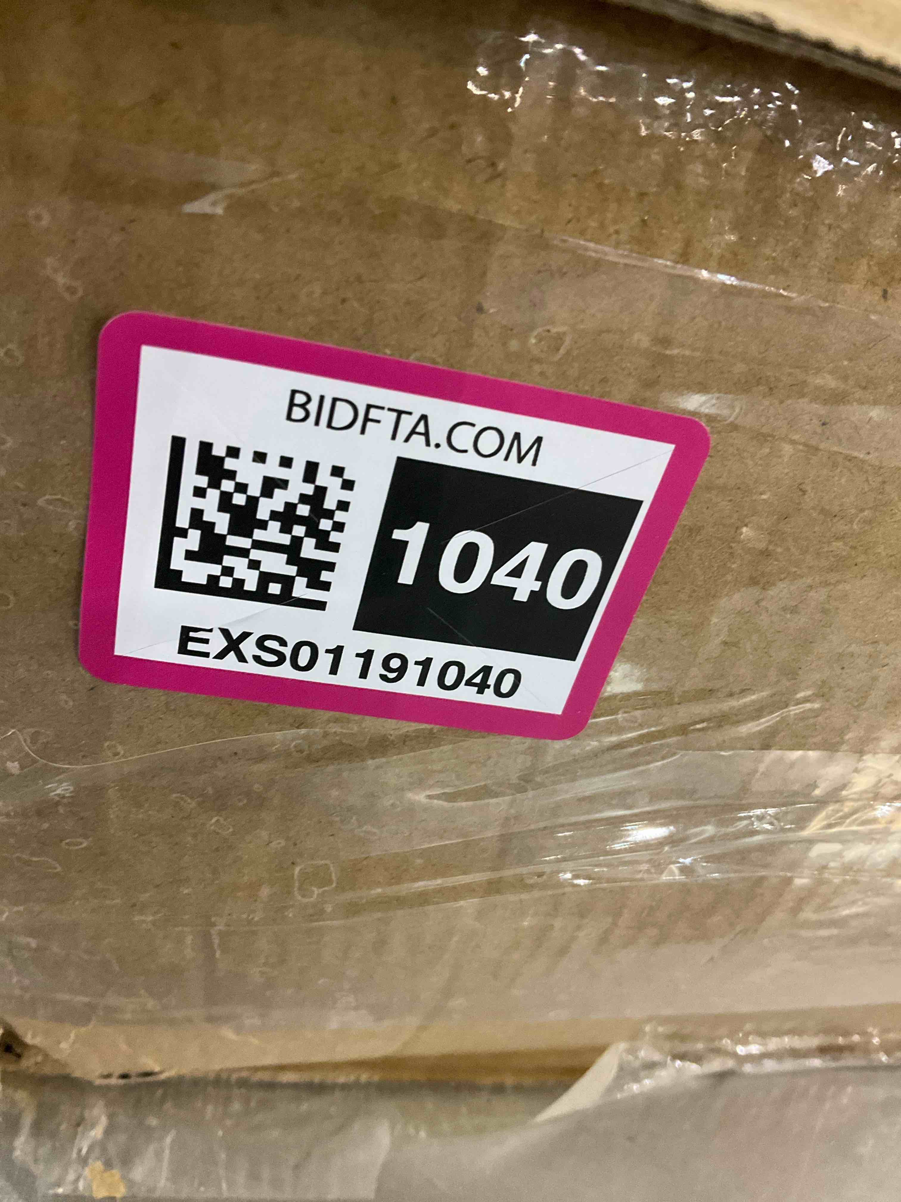 https://s3.amazonaws.com/lotting-images-prod/BargainHunt/EXS01191040_1709913274675.jpeg