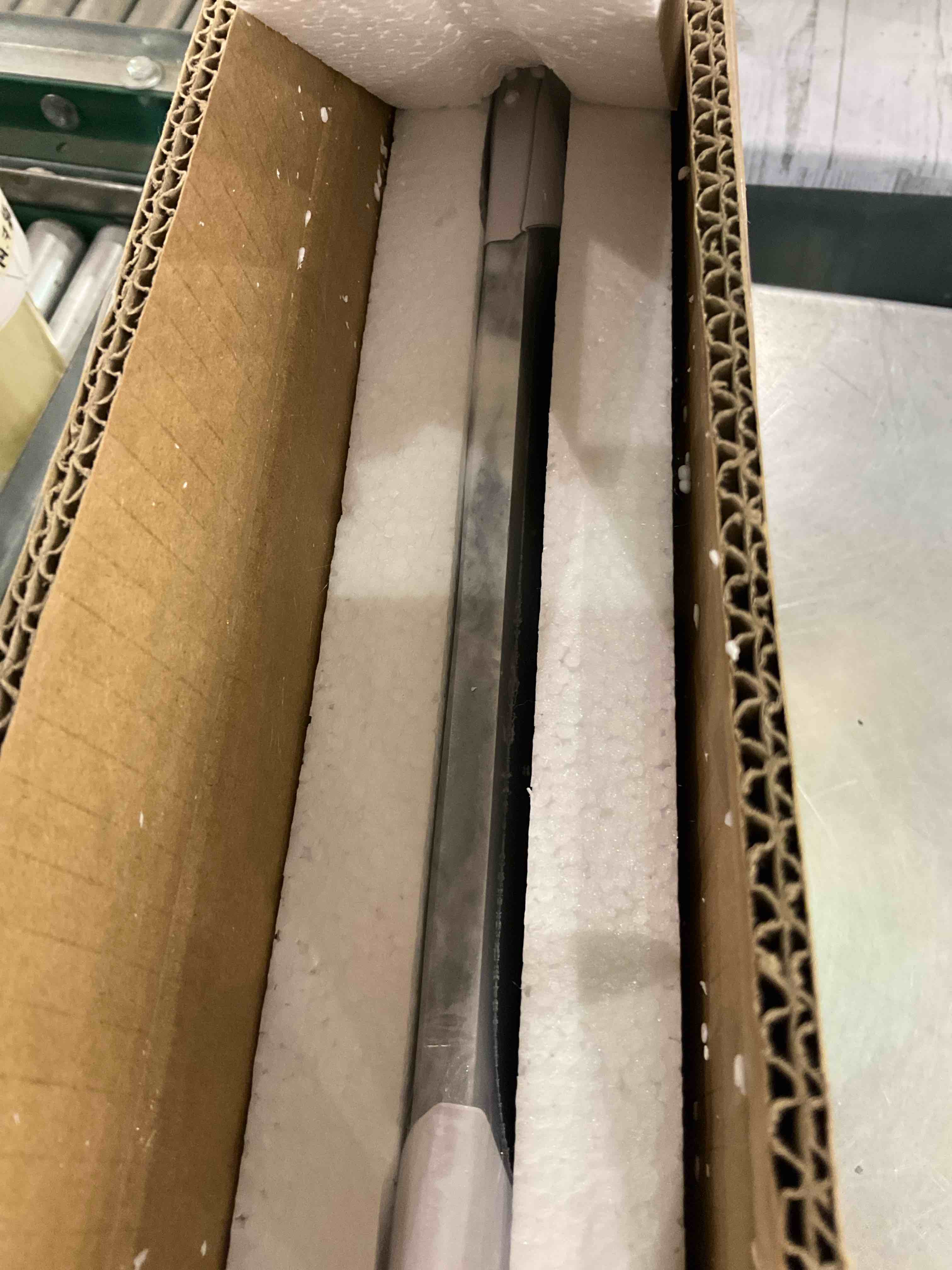 https://s3.amazonaws.com/lotting-images-prod/BargainHunt/EXS01191056_1709914682263.jpeg