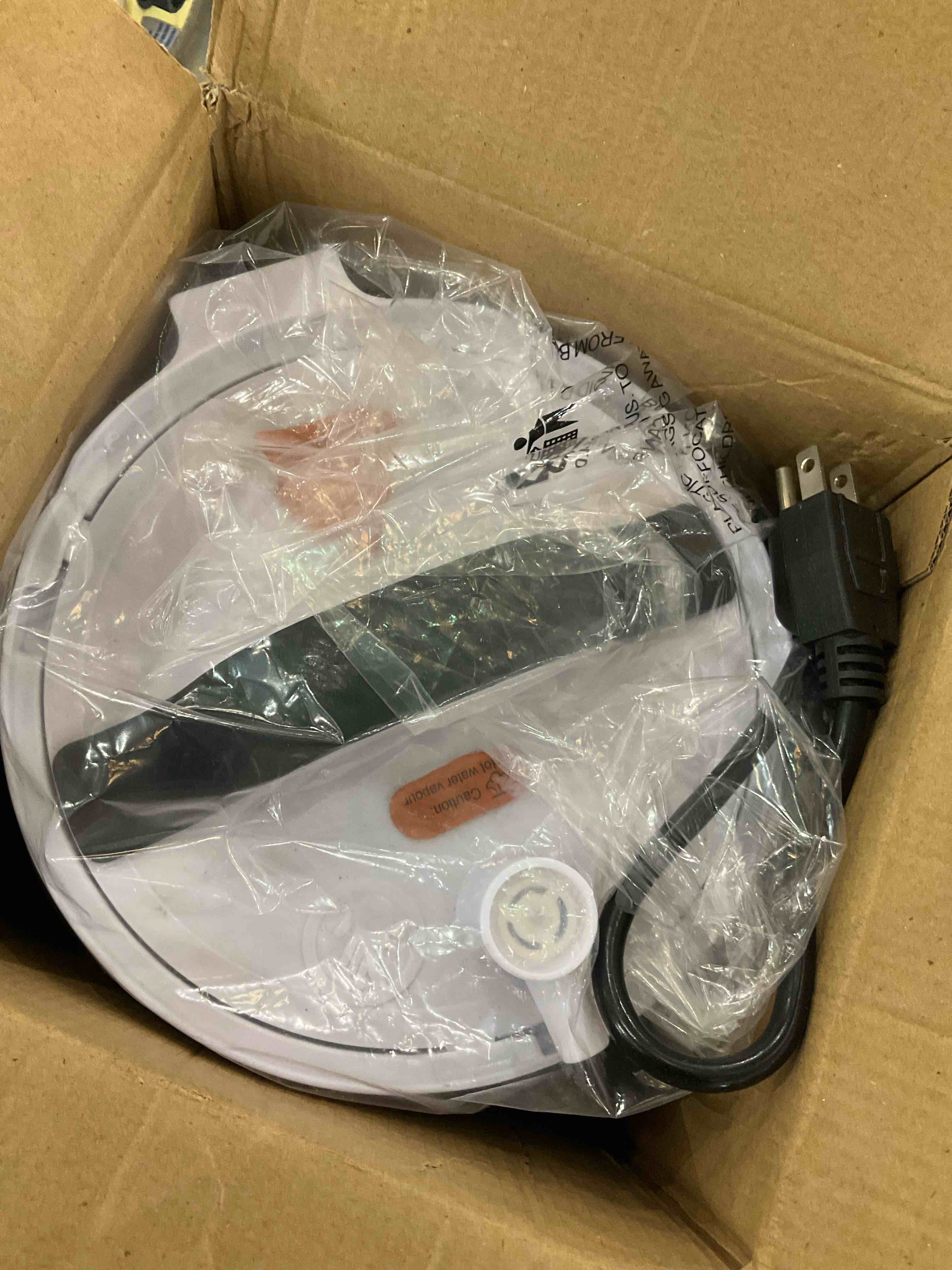 https://s3.amazonaws.com/lotting-images-prod/BargainHunt/EXS01191101_1709923669380.jpeg
