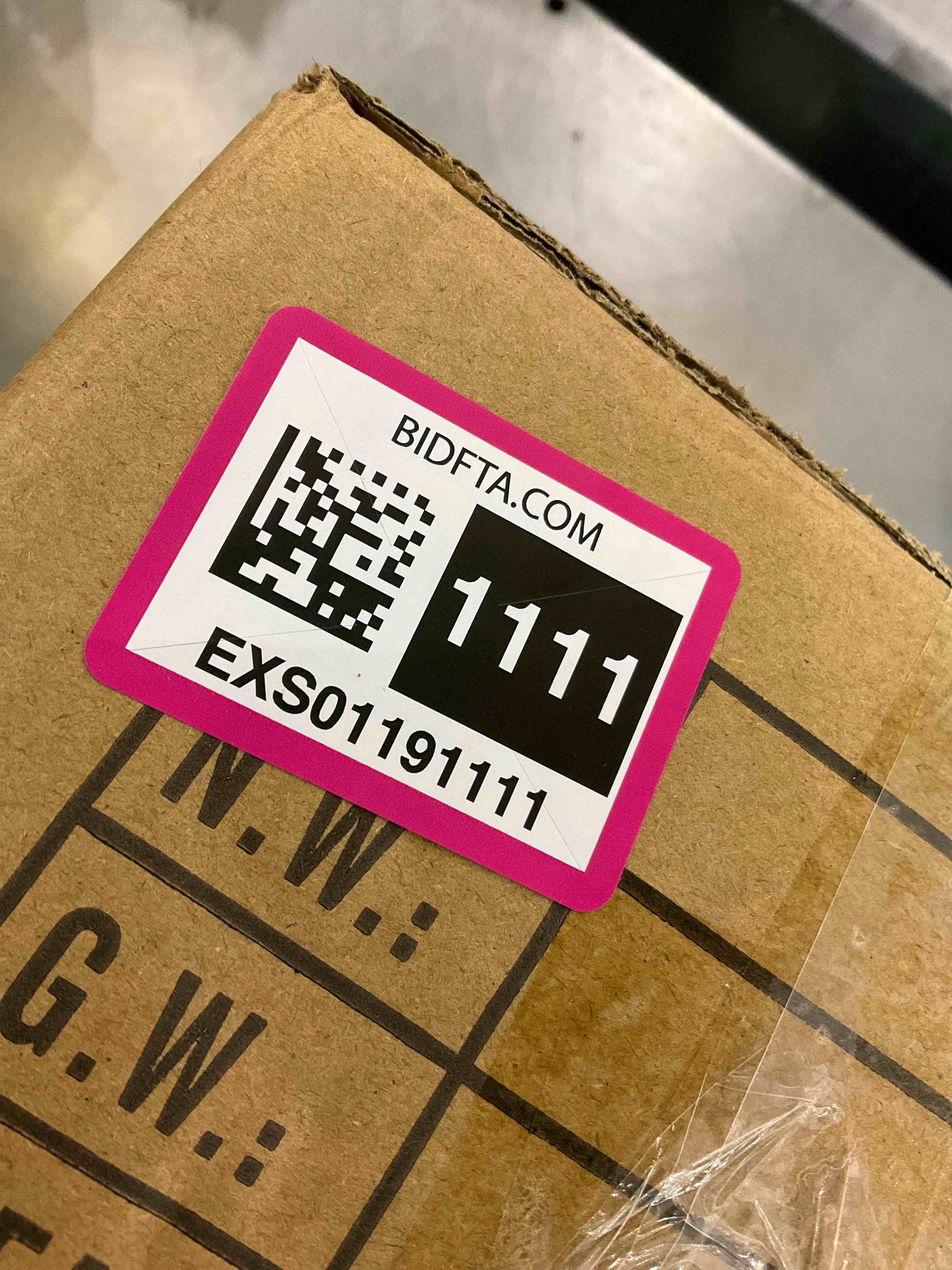 https://s3.amazonaws.com/lotting-images-prod/BargainHunt/EXS01191111_1709928350027.jpeg