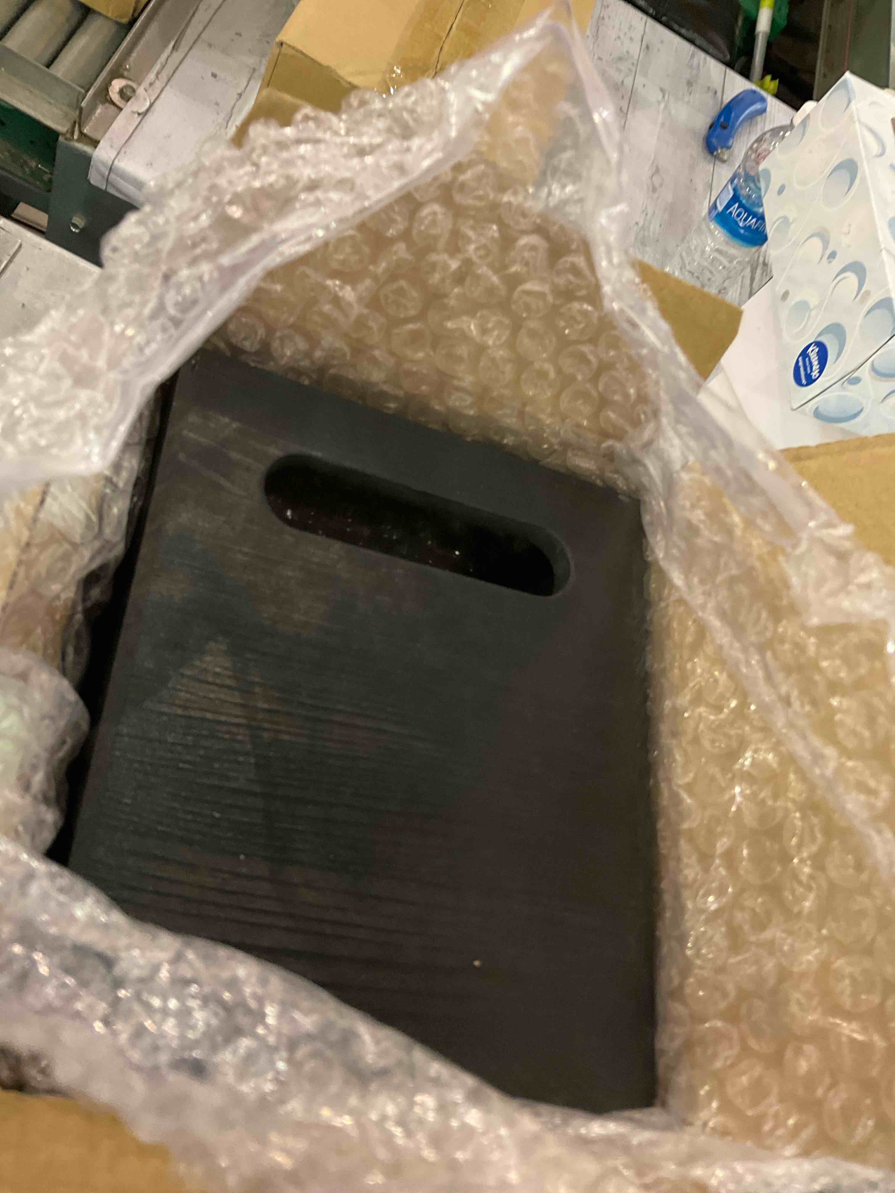 https://s3.amazonaws.com/lotting-images-prod/BargainHunt/EXS01191131_1710159617211.jpeg