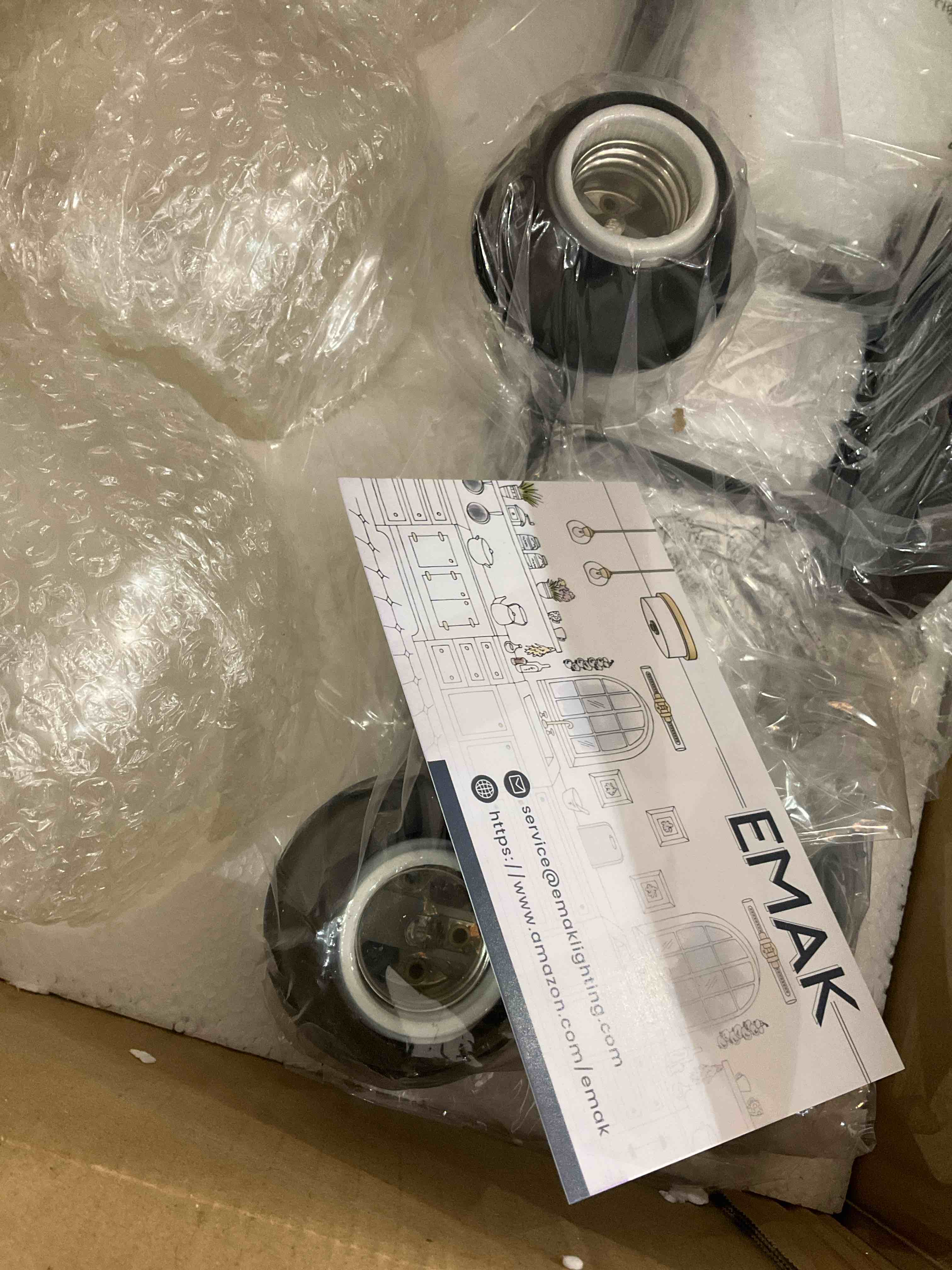 https://s3.amazonaws.com/lotting-images-prod/BargainHunt/EXS01191144_1710166646353.jpeg