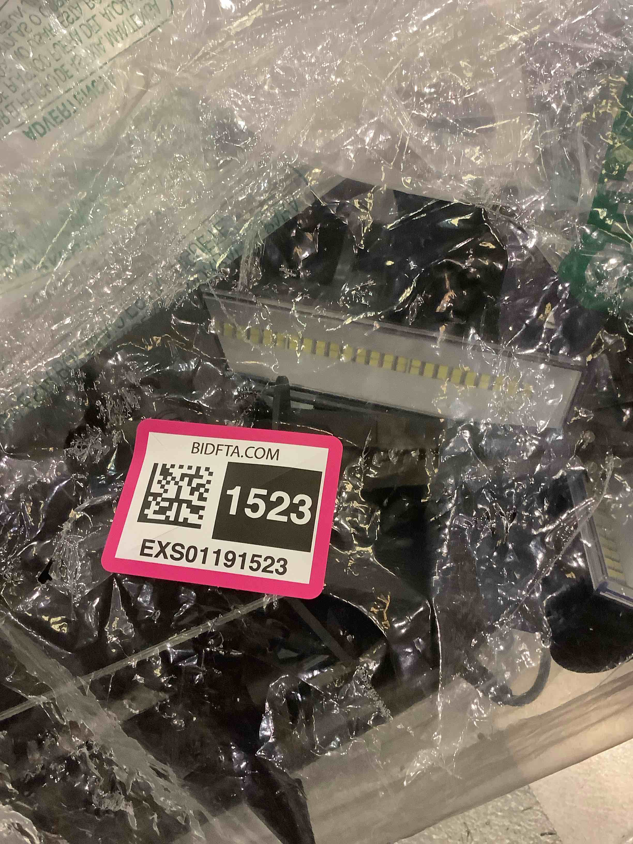 https://s3.amazonaws.com/lotting-images-prod/BargainHunt/EXS01191523_1709051991367.jpeg