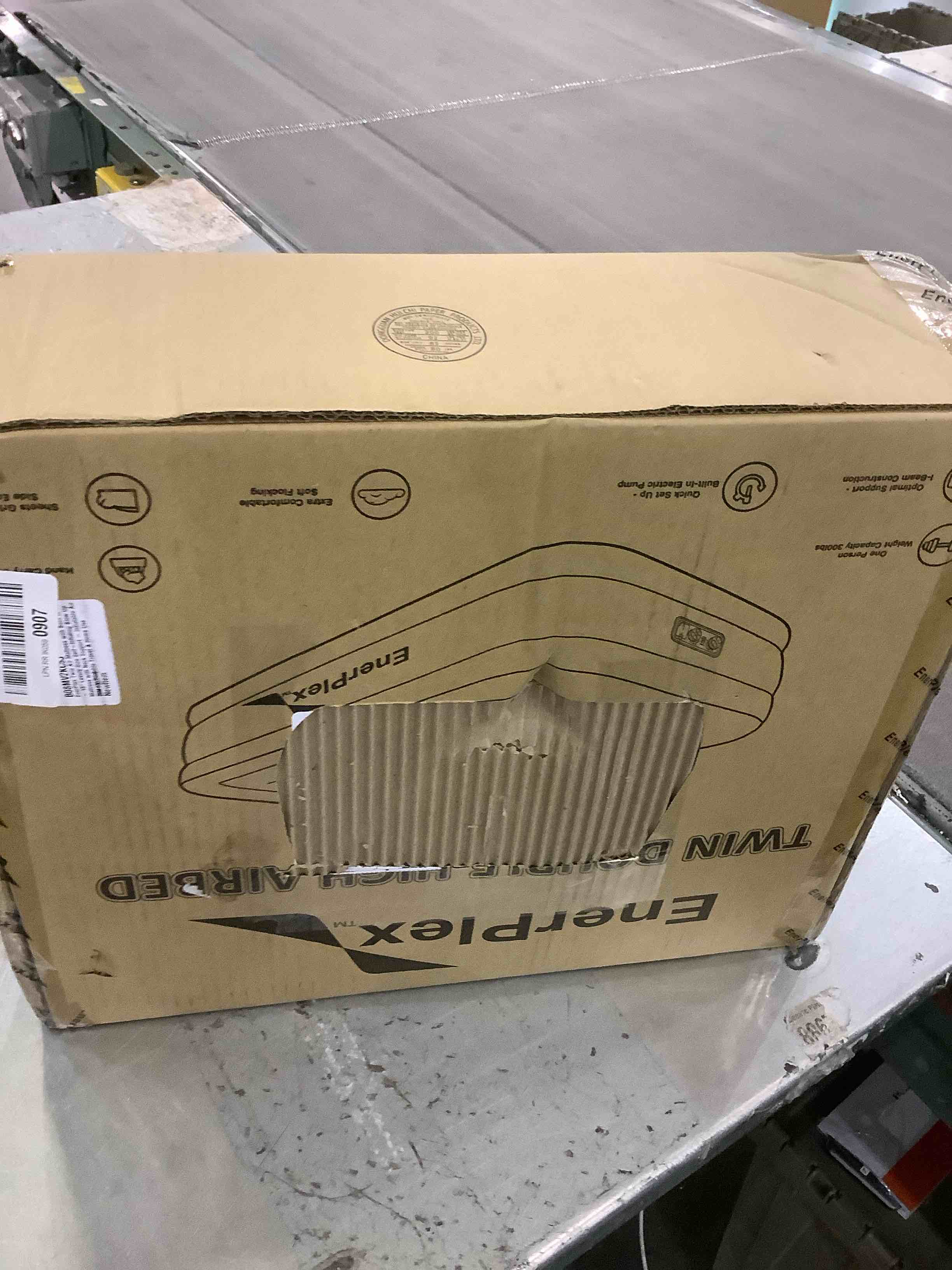 https://s3.amazonaws.com/lotting-images-prod/BargainHunt/EXS01191584_1709059164255.jpeg