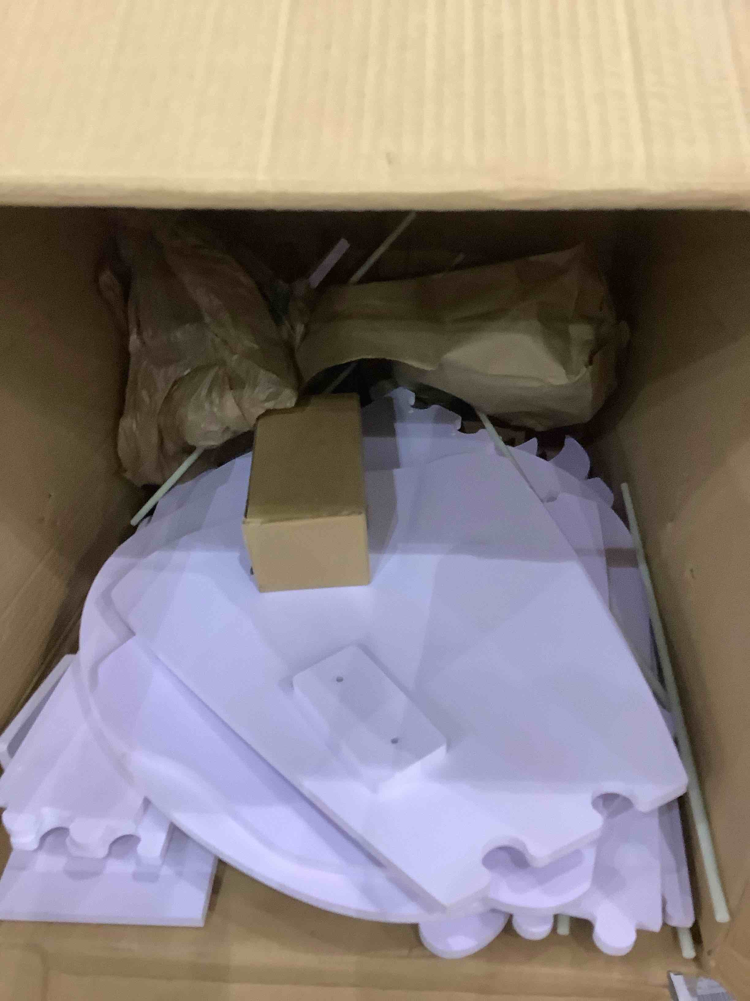 https://s3.amazonaws.com/lotting-images-prod/BargainHunt/EXS01191643_1709123700026.jpeg