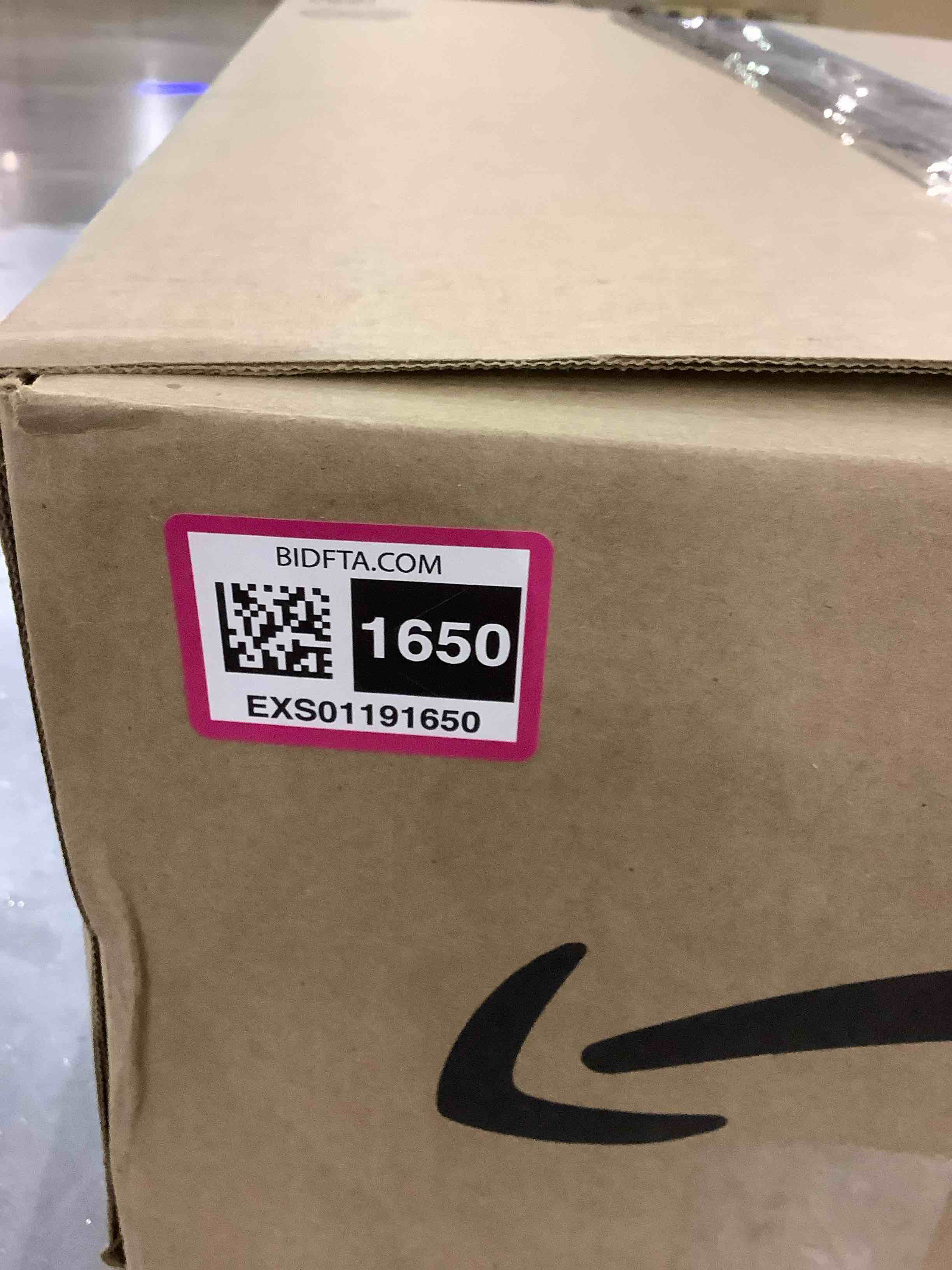 https://s3.amazonaws.com/lotting-images-prod/BargainHunt/EXS01191650_1709124307757.jpeg