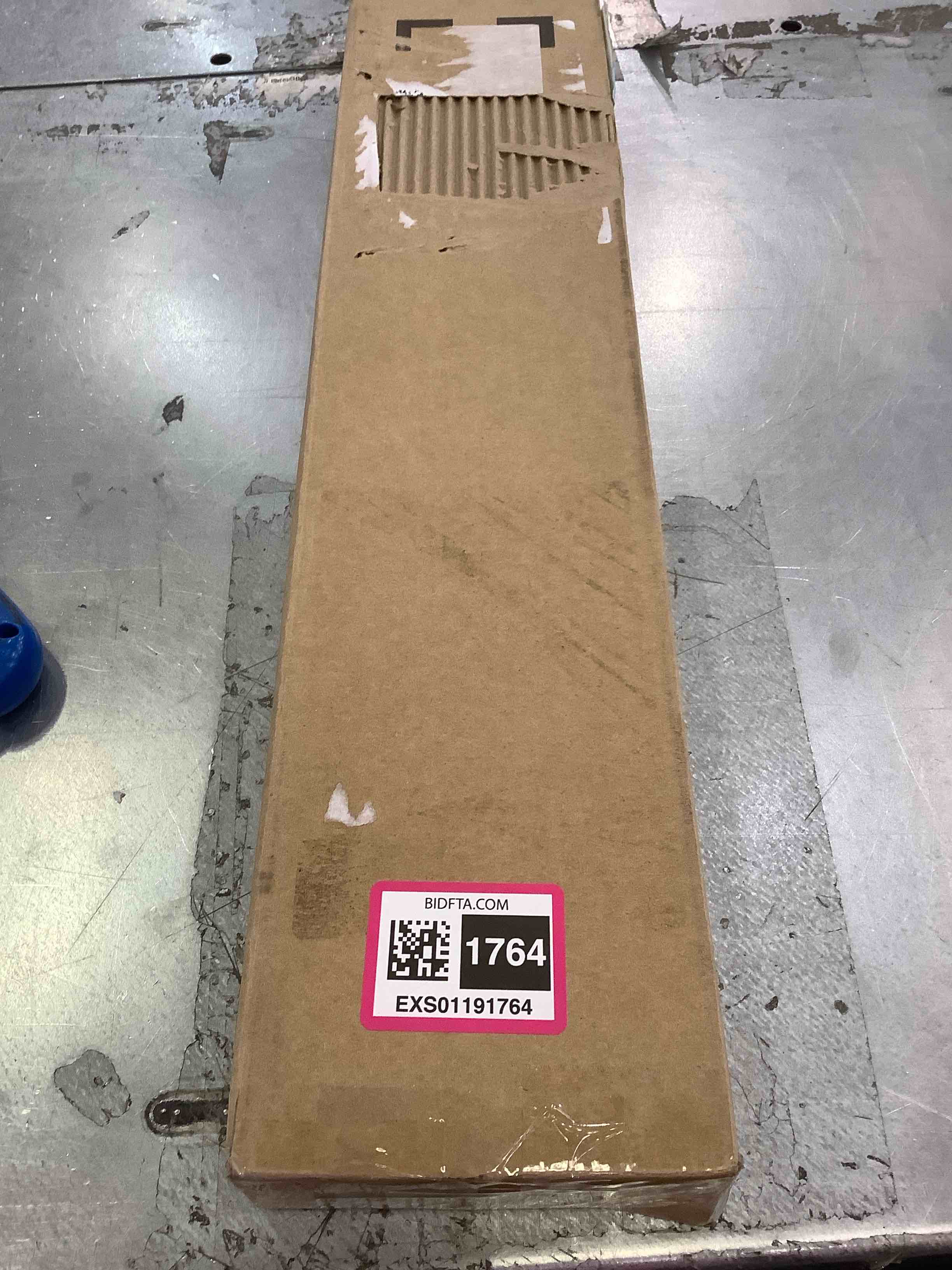https://s3.amazonaws.com/lotting-images-prod/BargainHunt/EXS01191764_1709144200781.jpeg