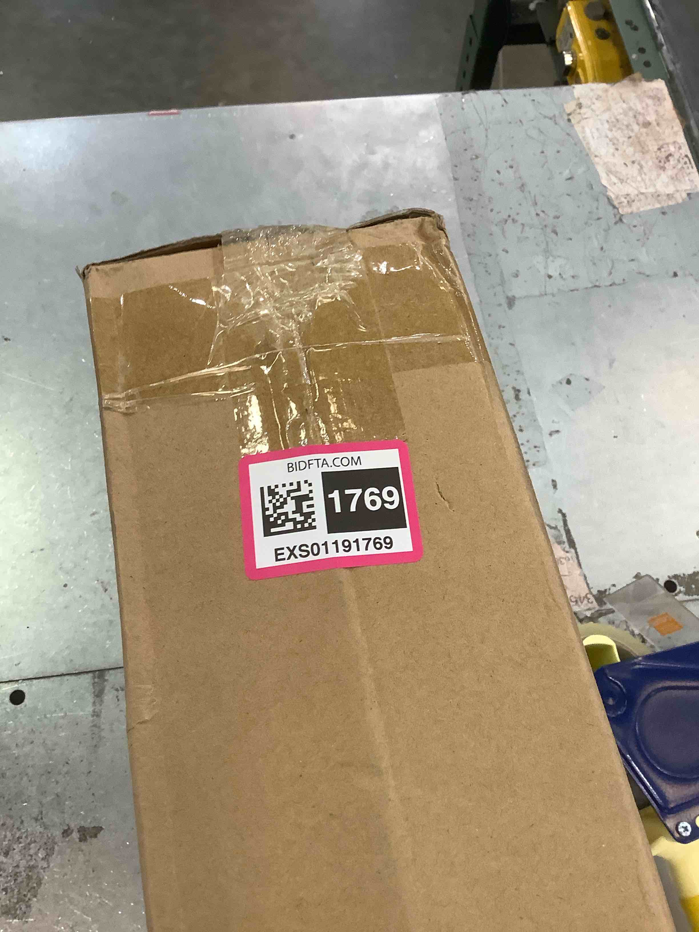 https://s3.amazonaws.com/lotting-images-prod/BargainHunt/EXS01191769_1709144667265.jpeg