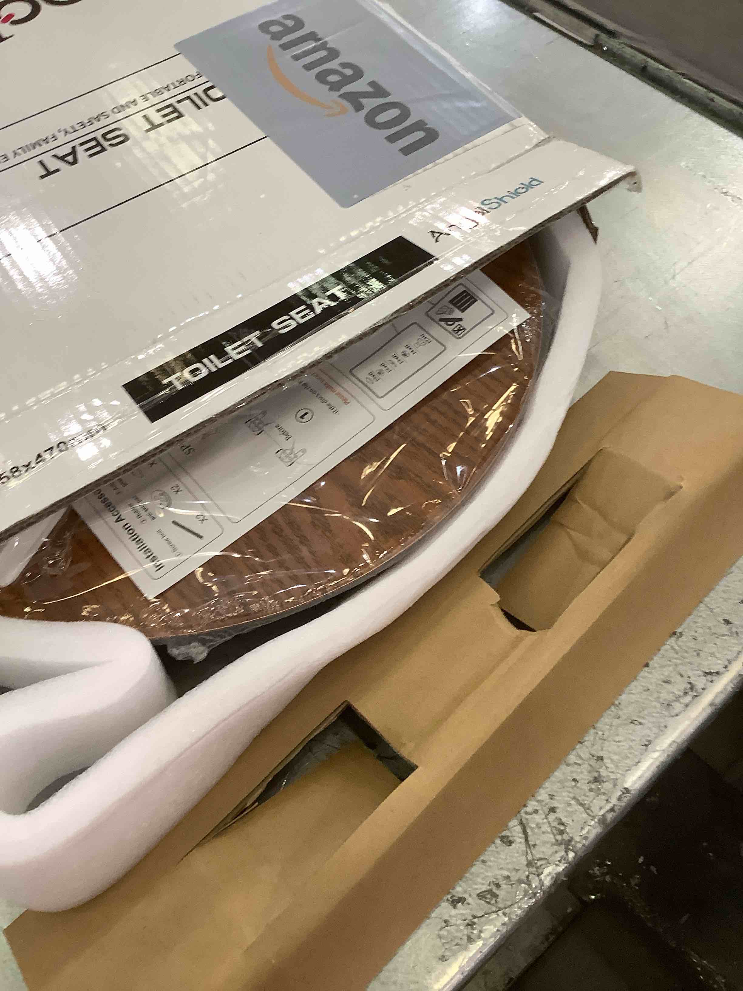 https://s3.amazonaws.com/lotting-images-prod/BargainHunt/EXS01191771_1709144773999.jpeg