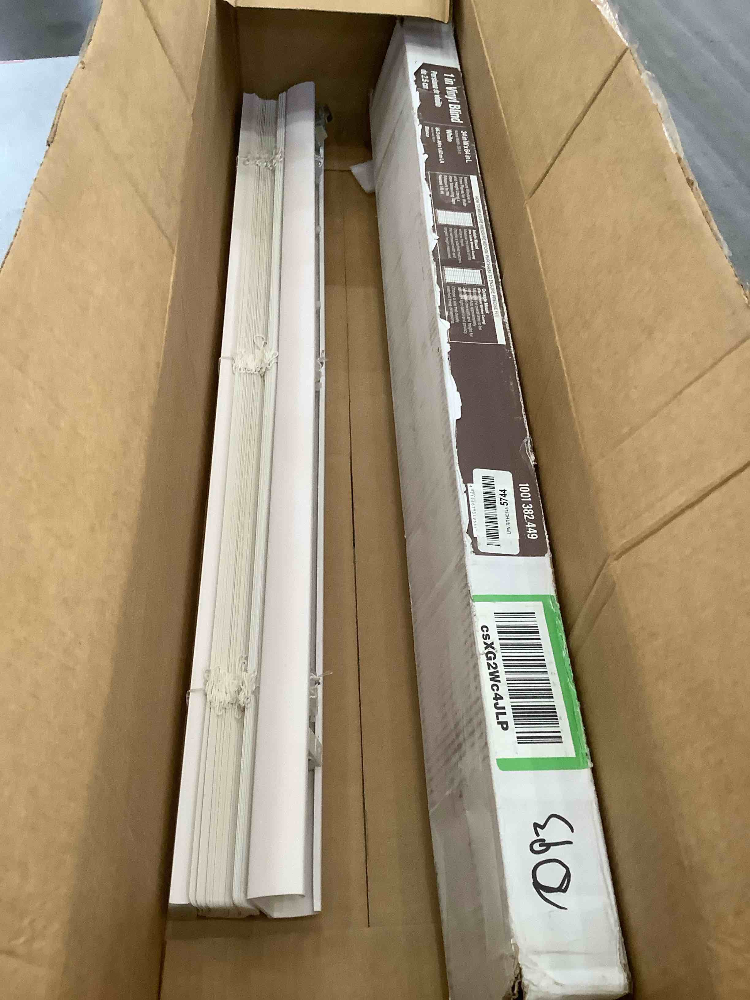 https://s3.amazonaws.com/lotting-images-prod/BargainHunt/EXS01191776_1709145373165.jpeg