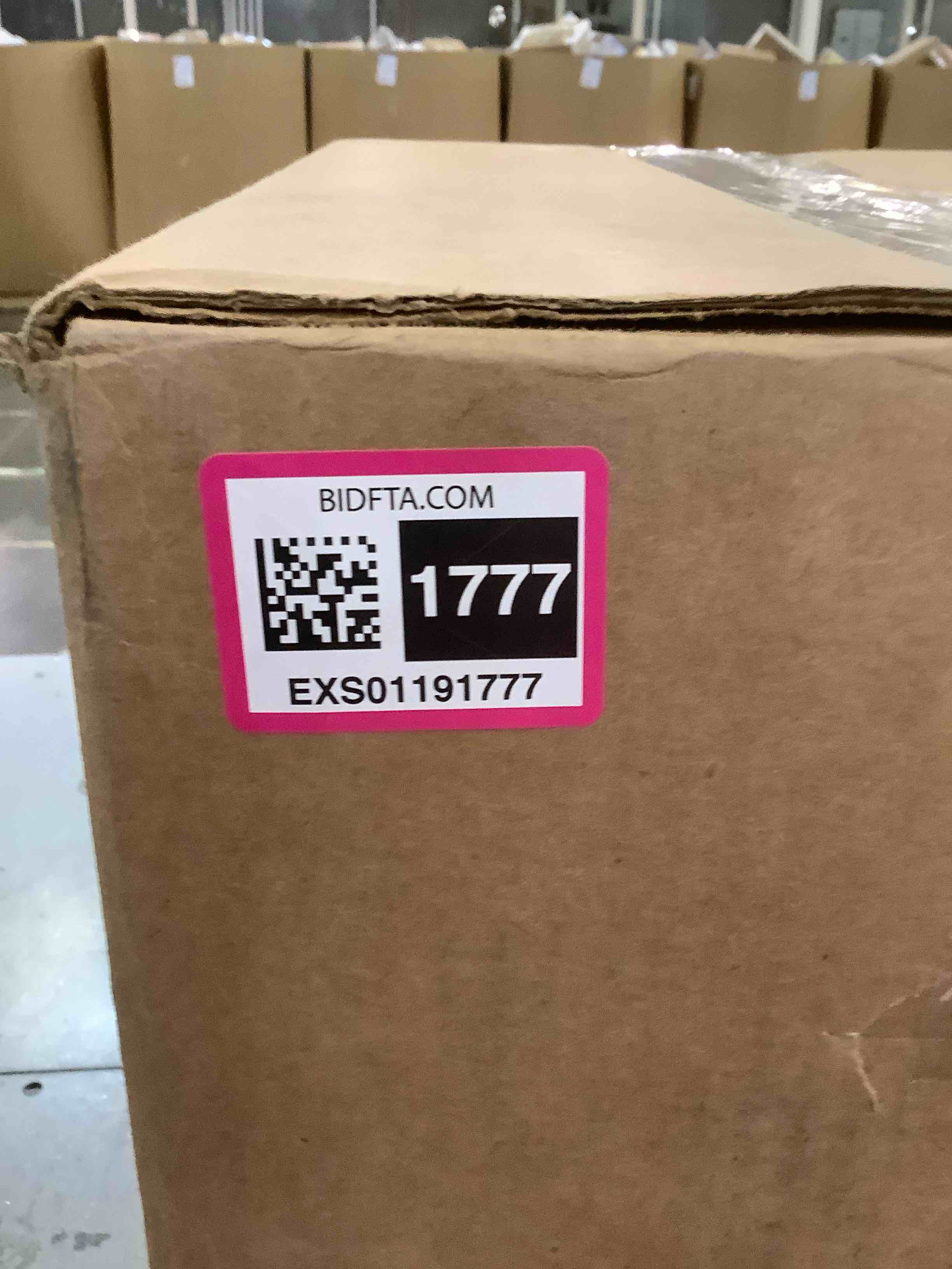 https://s3.amazonaws.com/lotting-images-prod/BargainHunt/EXS01191777_1709145474503.jpeg