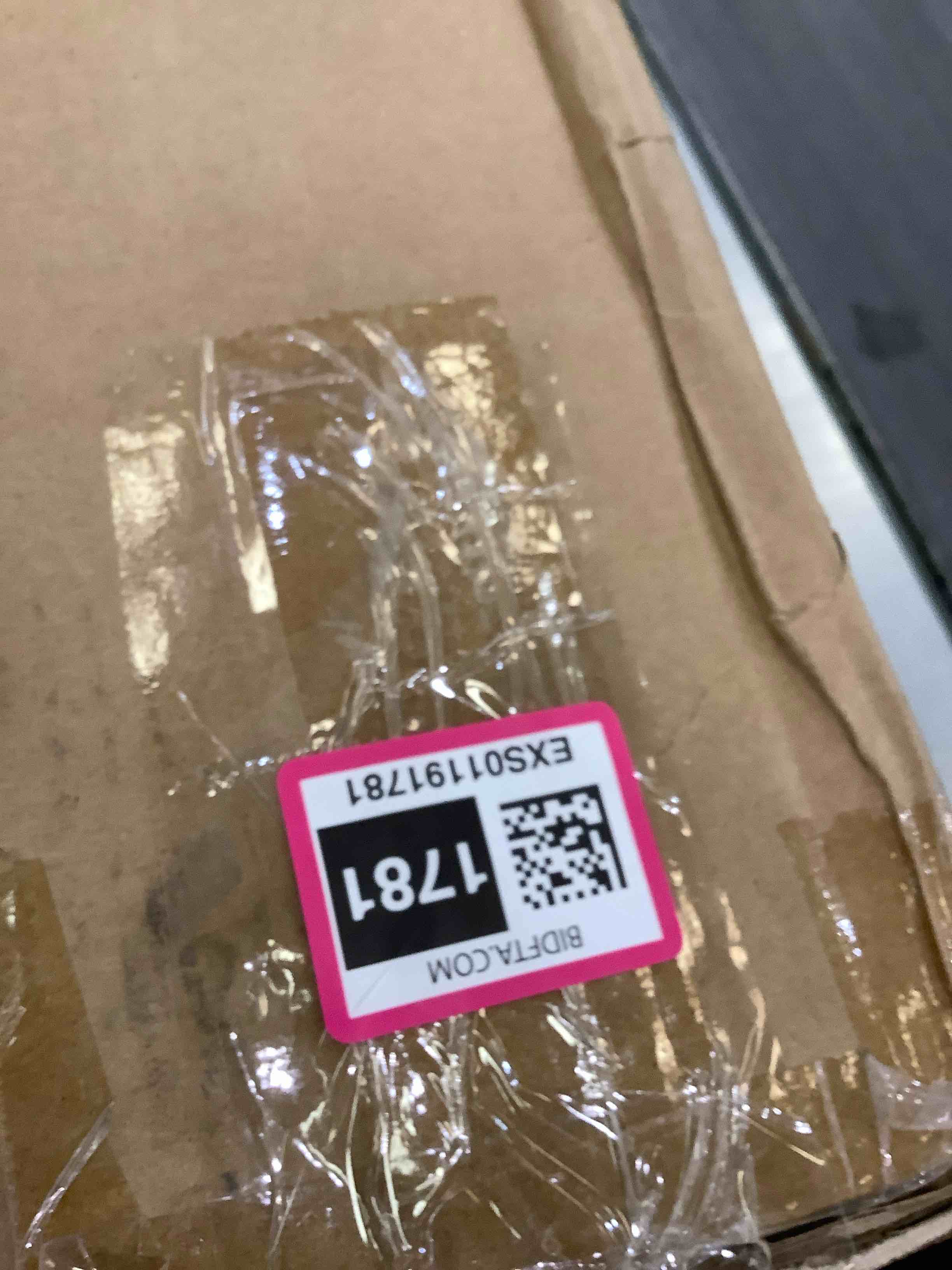 https://s3.amazonaws.com/lotting-images-prod/BargainHunt/EXS01191781_1709145912178.jpeg