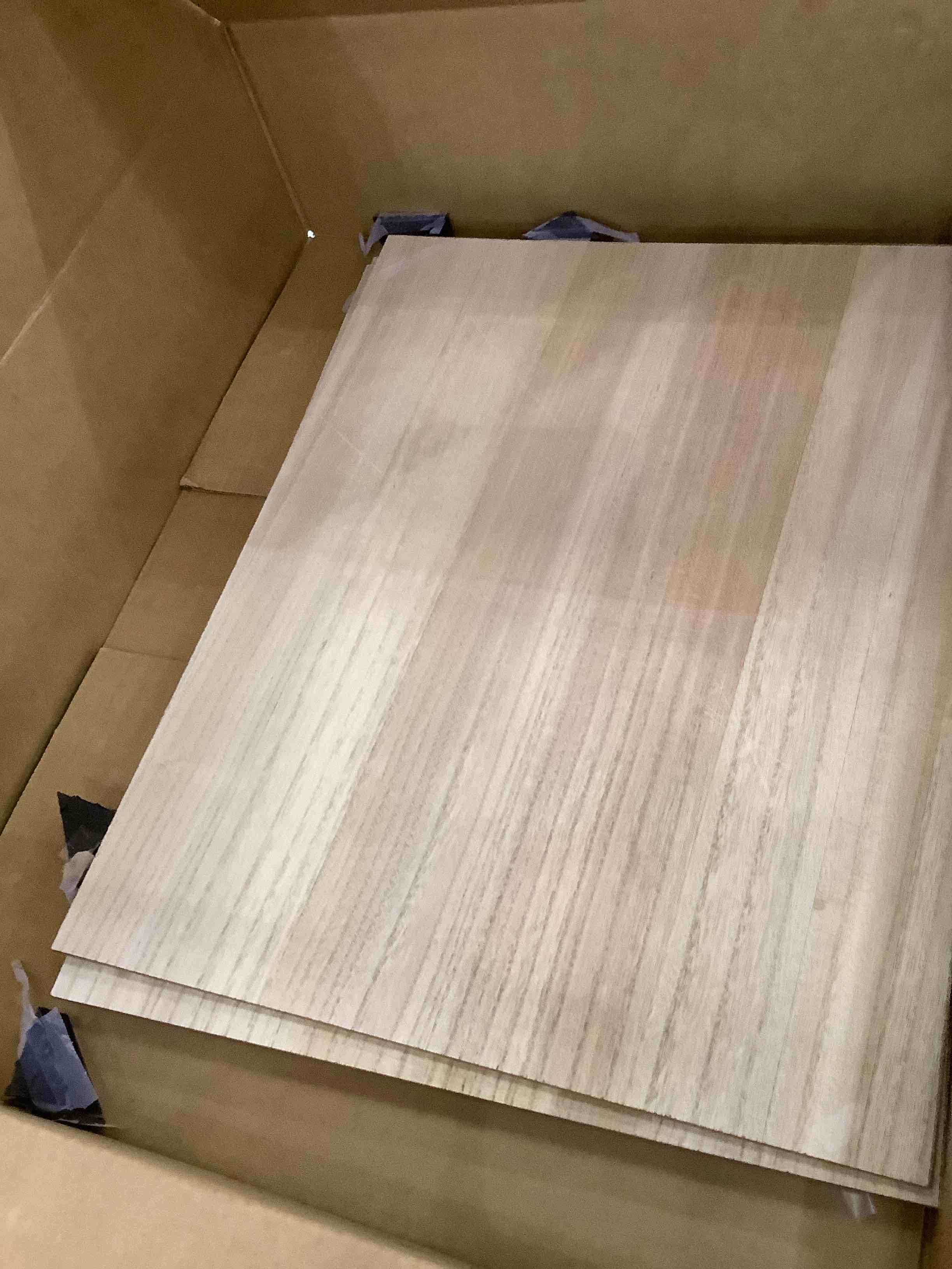 https://s3.amazonaws.com/lotting-images-prod/BargainHunt/EXS01191783_1709146266729.jpeg