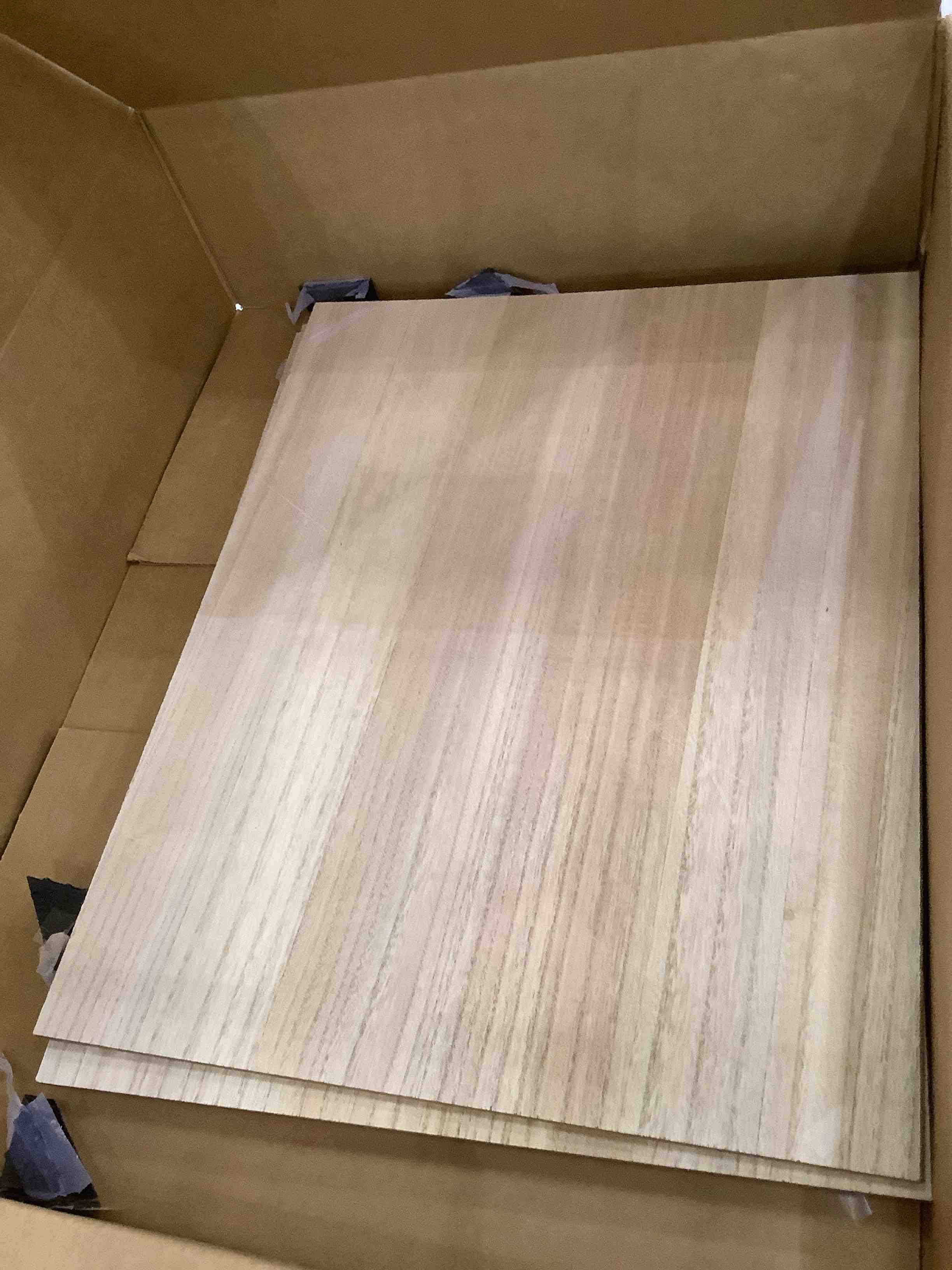 https://s3.amazonaws.com/lotting-images-prod/BargainHunt/EXS01191783_1709146267945.jpeg
