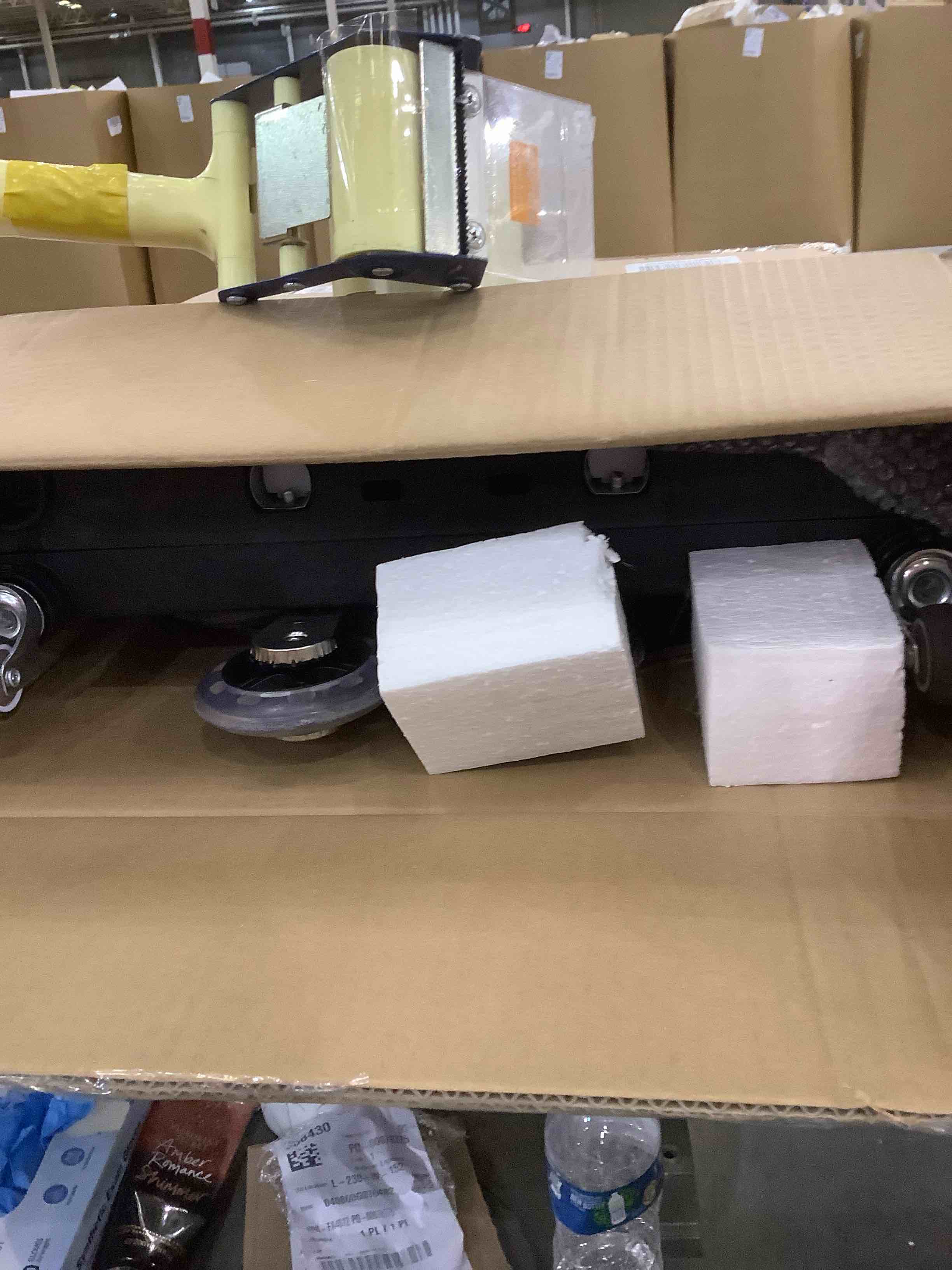https://s3.amazonaws.com/lotting-images-prod/BargainHunt/EXS01191788_1709148187732.jpeg