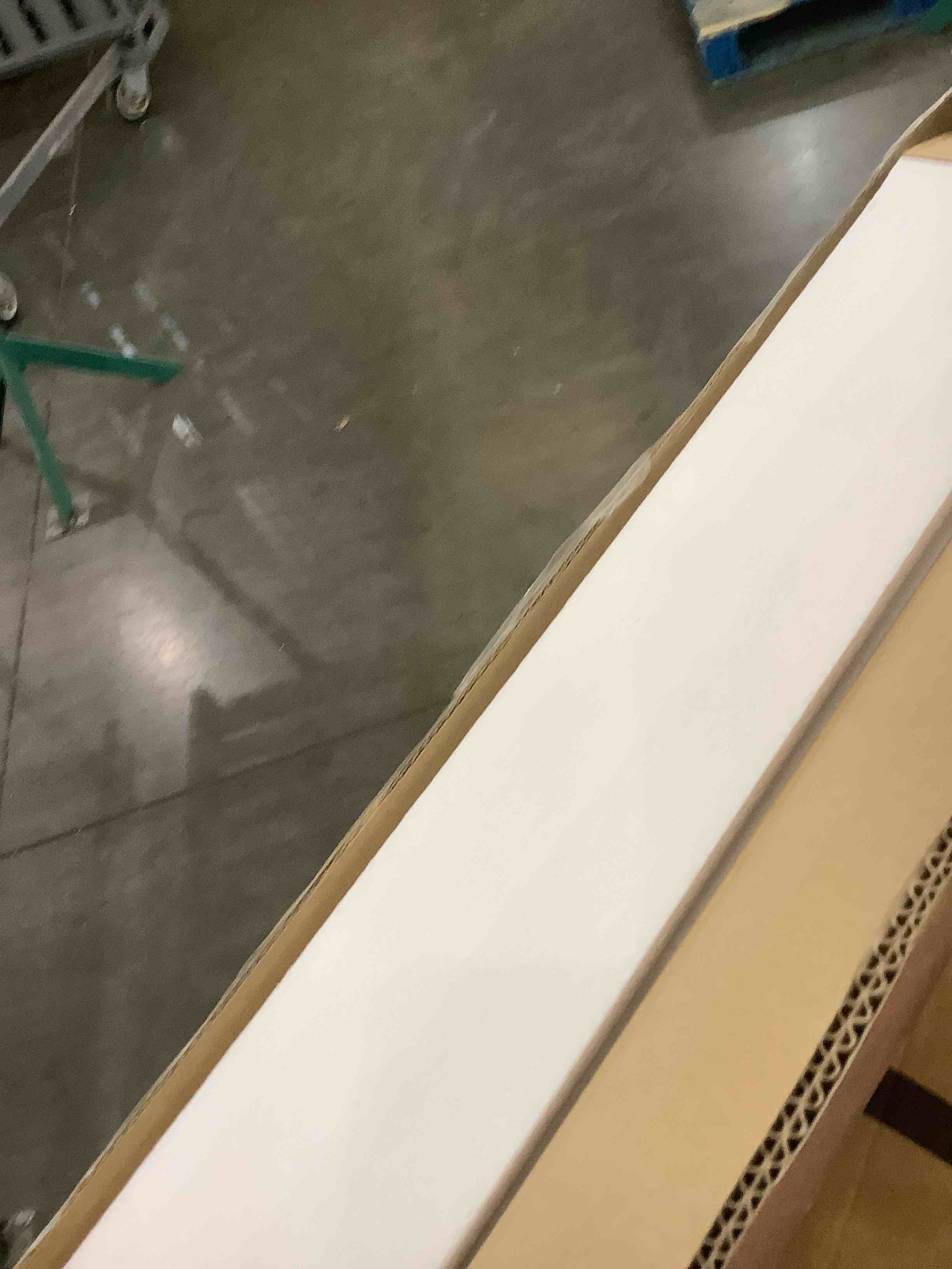 https://s3.amazonaws.com/lotting-images-prod/BargainHunt/EXS01191809_1709150443019.jpeg