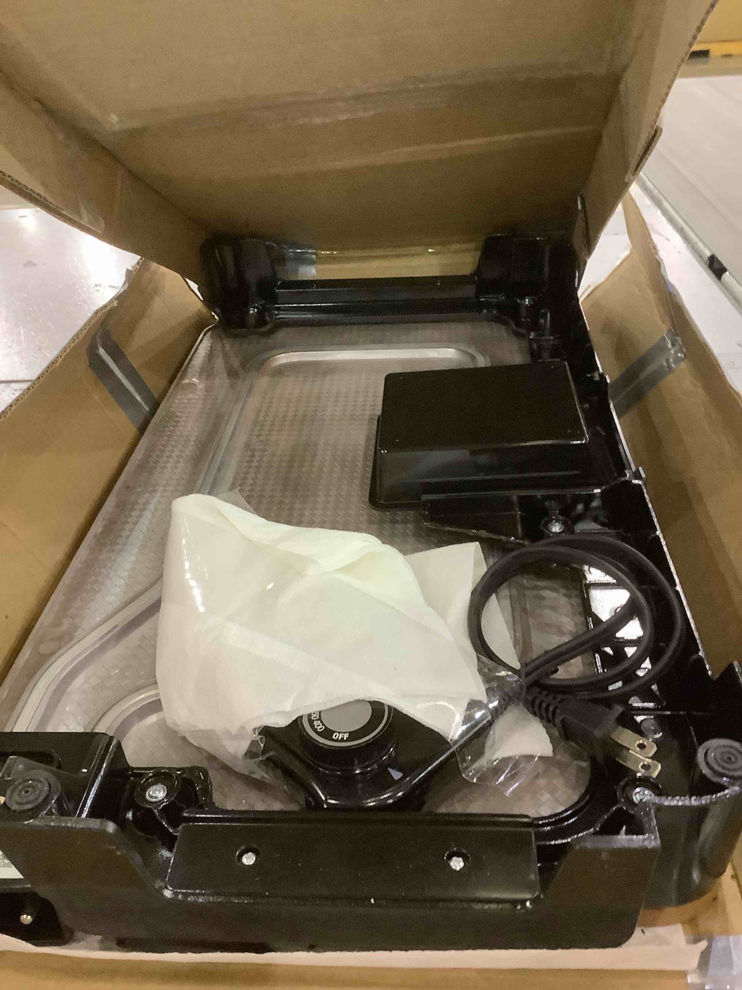 https://s3.amazonaws.com/lotting-images-prod/BargainHunt/EXS01191842_1709213610430.jpeg