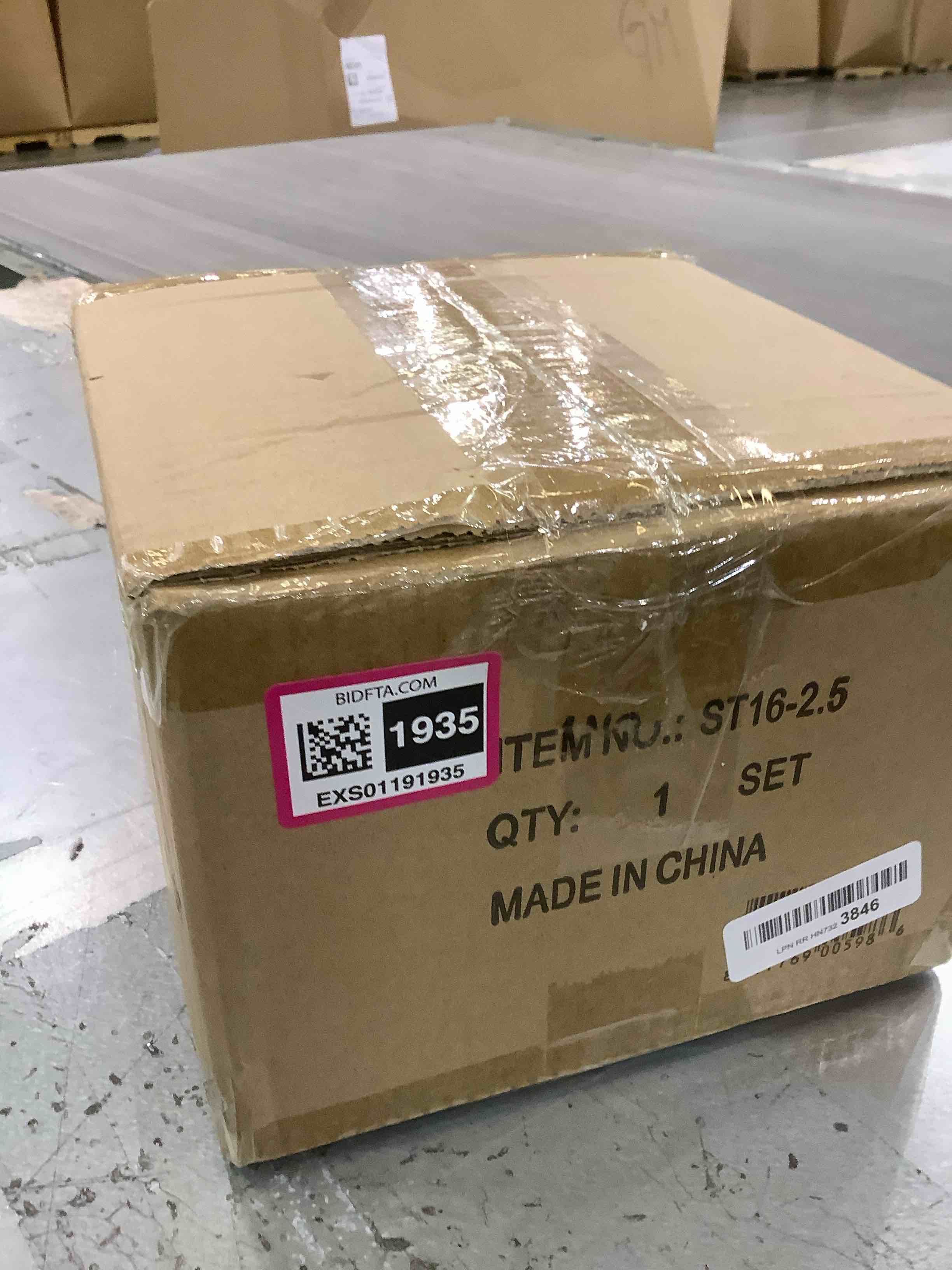 https://s3.amazonaws.com/lotting-images-prod/BargainHunt/EXS01191935_1709229347282.jpeg
