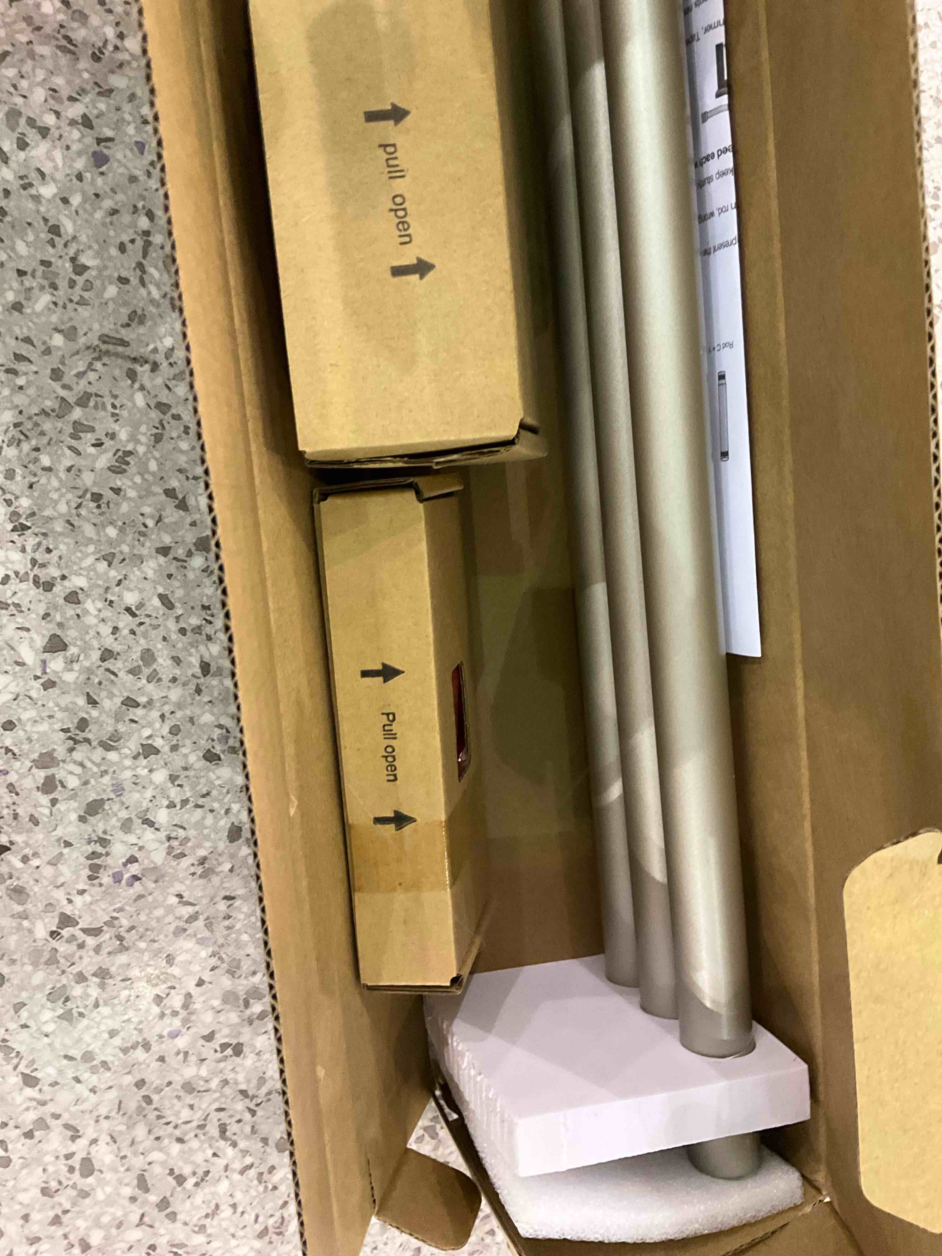 https://s3.amazonaws.com/lotting-images-prod/BargainHunt/EXS01192078_1709303265938.jpeg