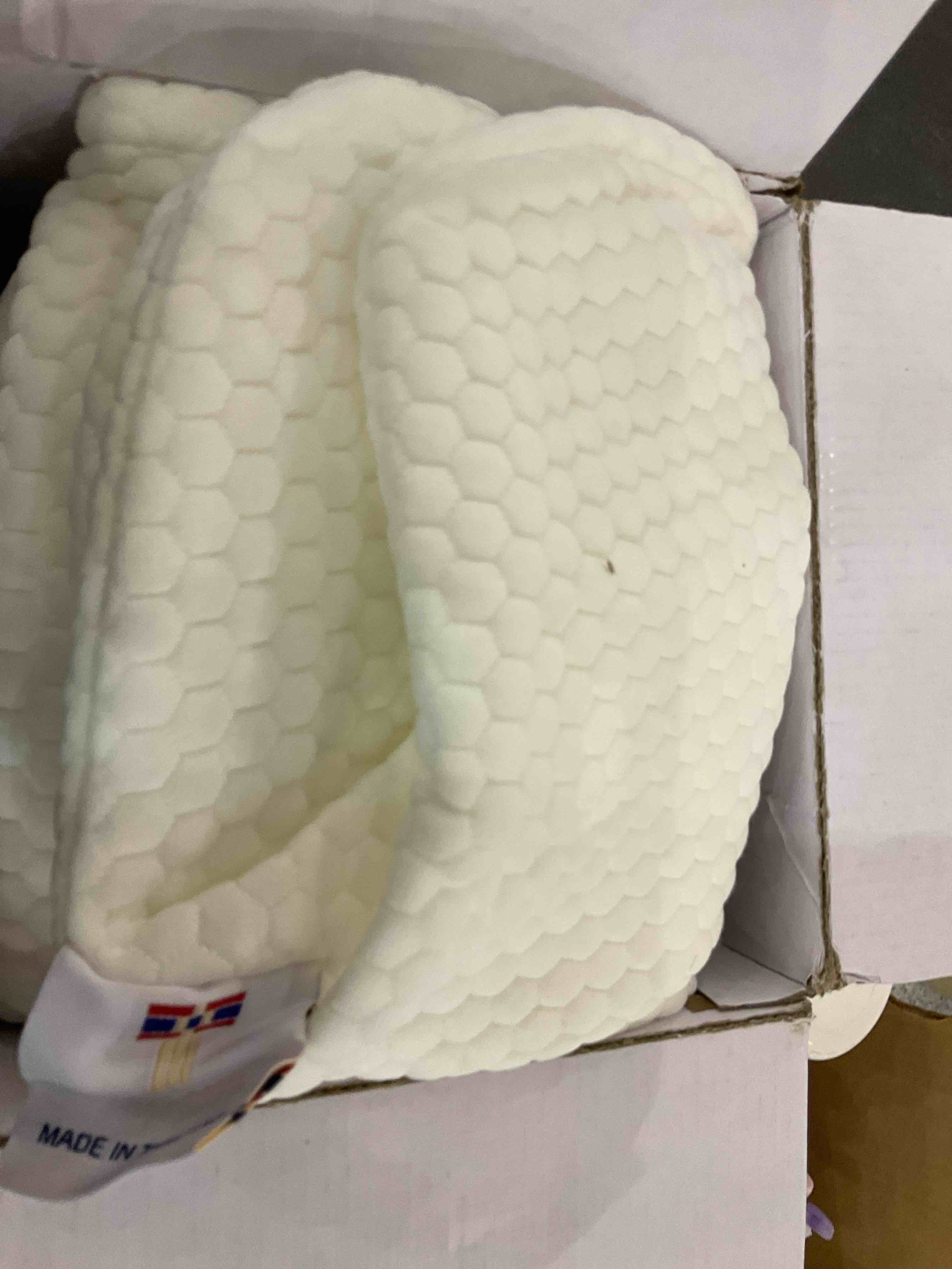 https://s3.amazonaws.com/lotting-images-prod/BargainHunt/EXS01192203_1709564427693.jpeg