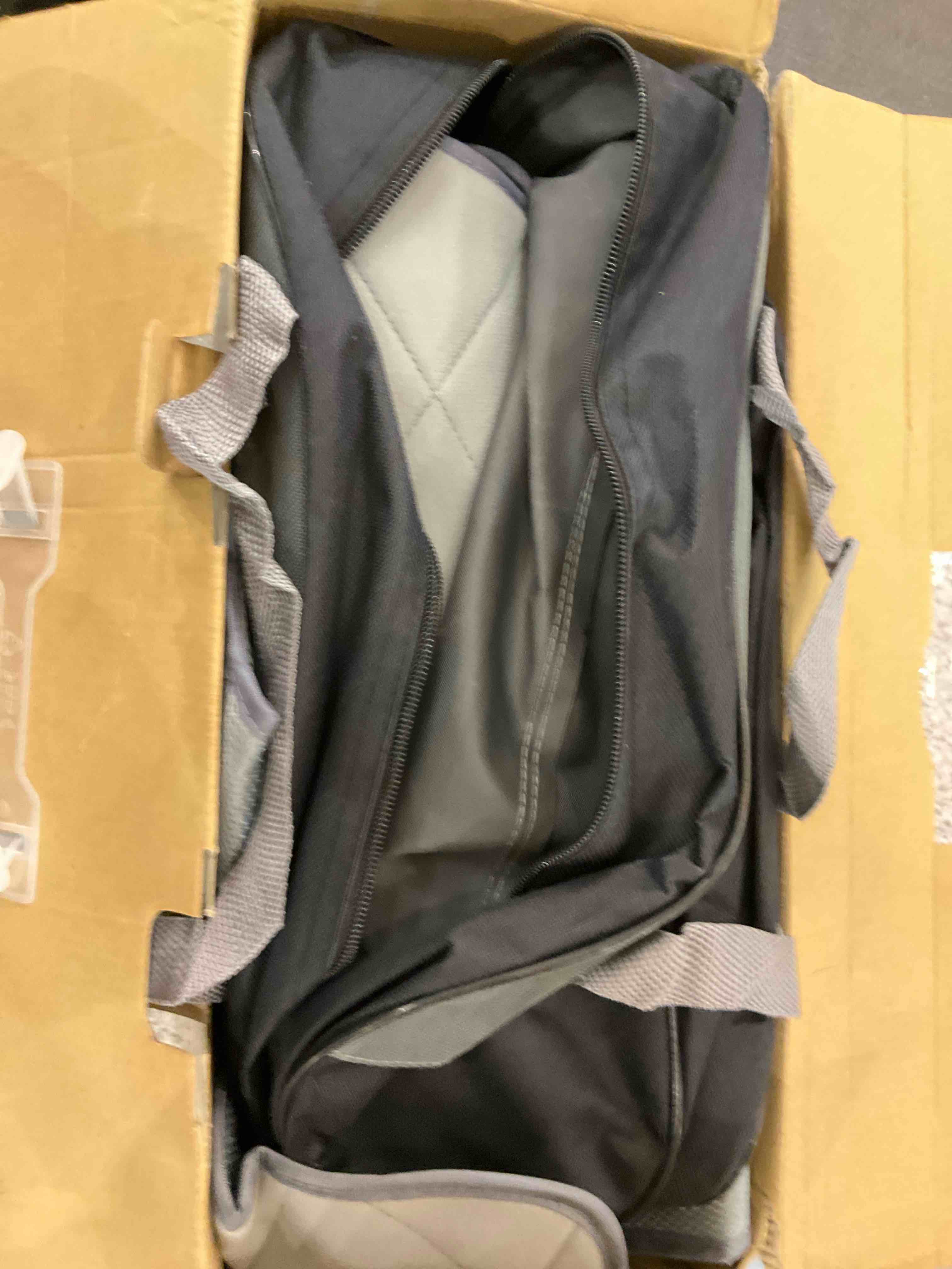 https://s3.amazonaws.com/lotting-images-prod/BargainHunt/EXS01192209_1709565688590.jpeg