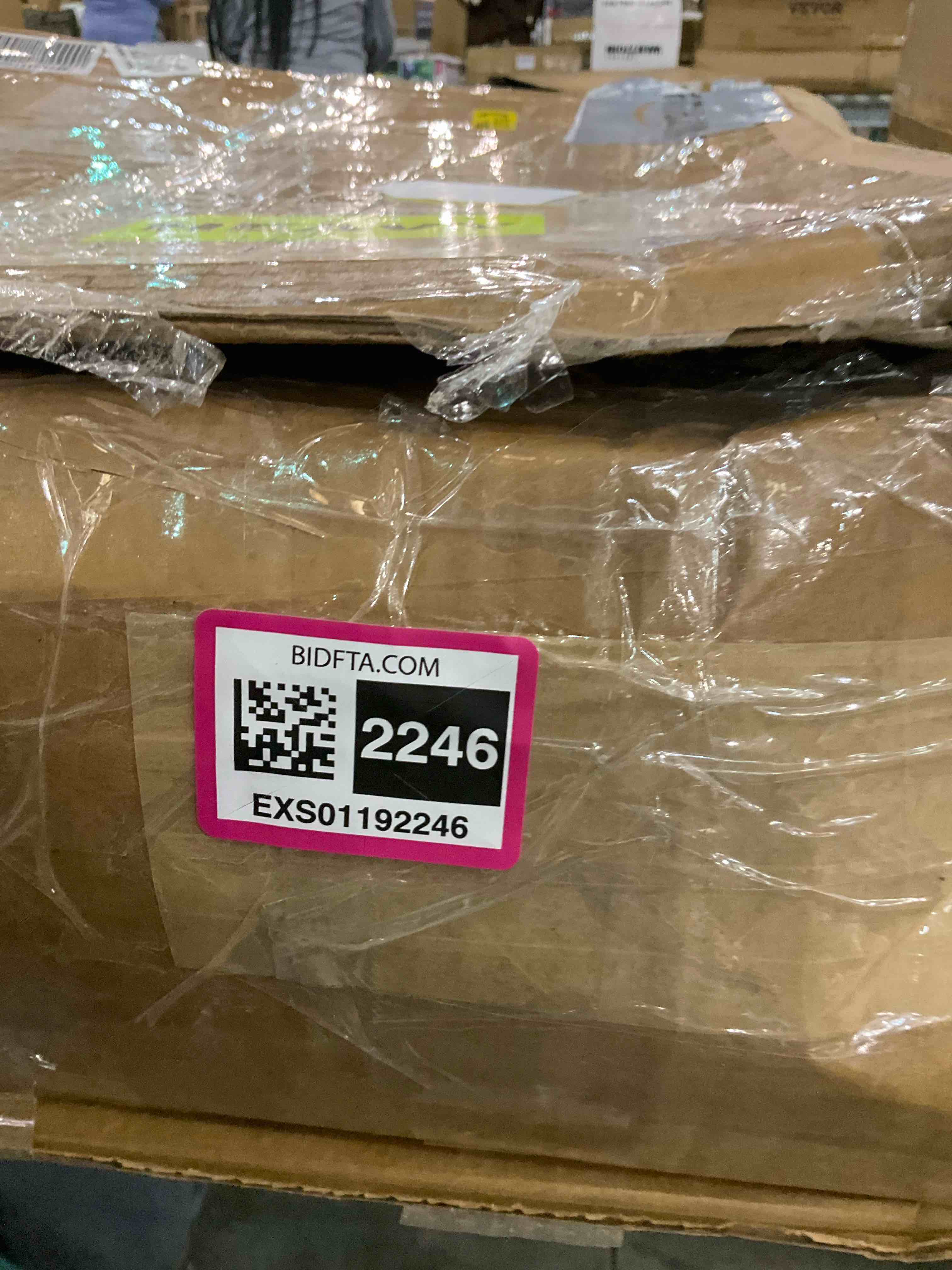 https://s3.amazonaws.com/lotting-images-prod/BargainHunt/EXS01192246_1709580462965.jpeg