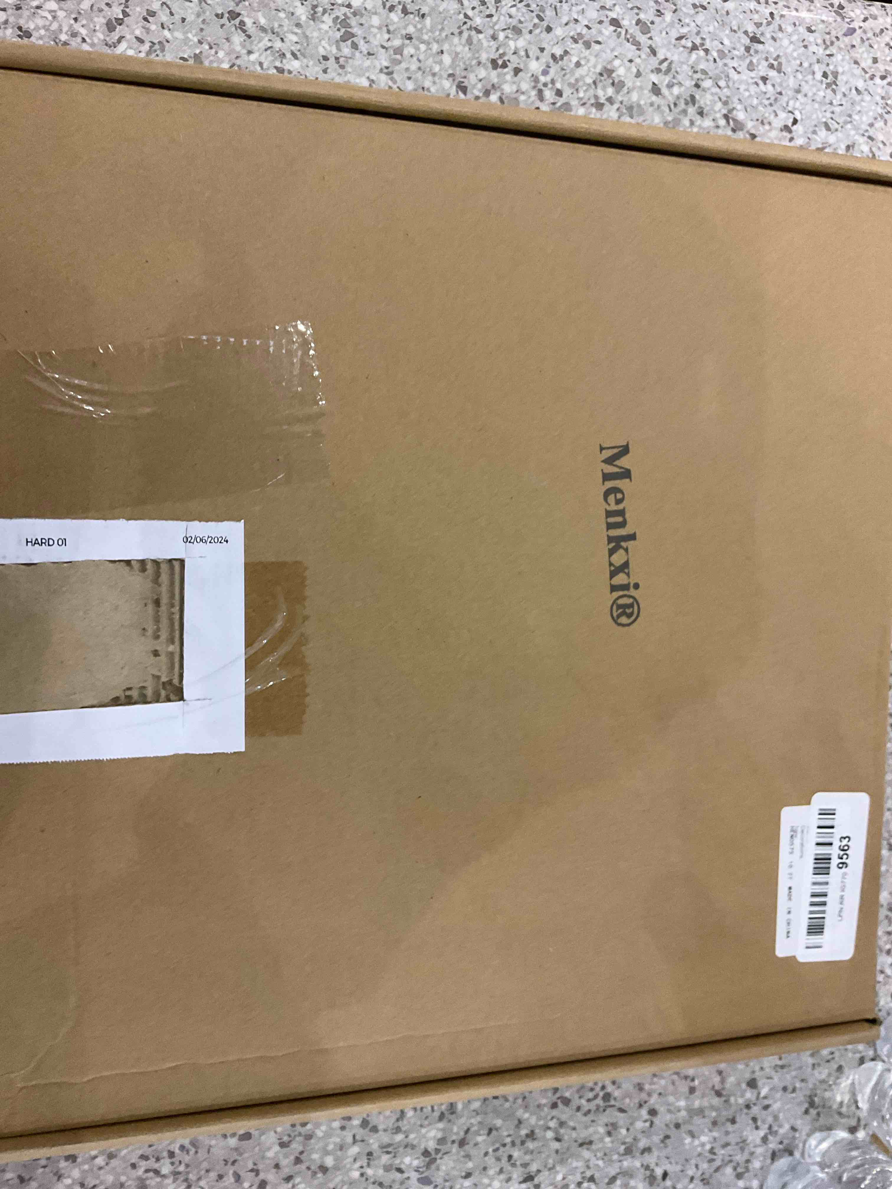 https://s3.amazonaws.com/lotting-images-prod/BargainHunt/EXS01192299_1709649268734.jpeg