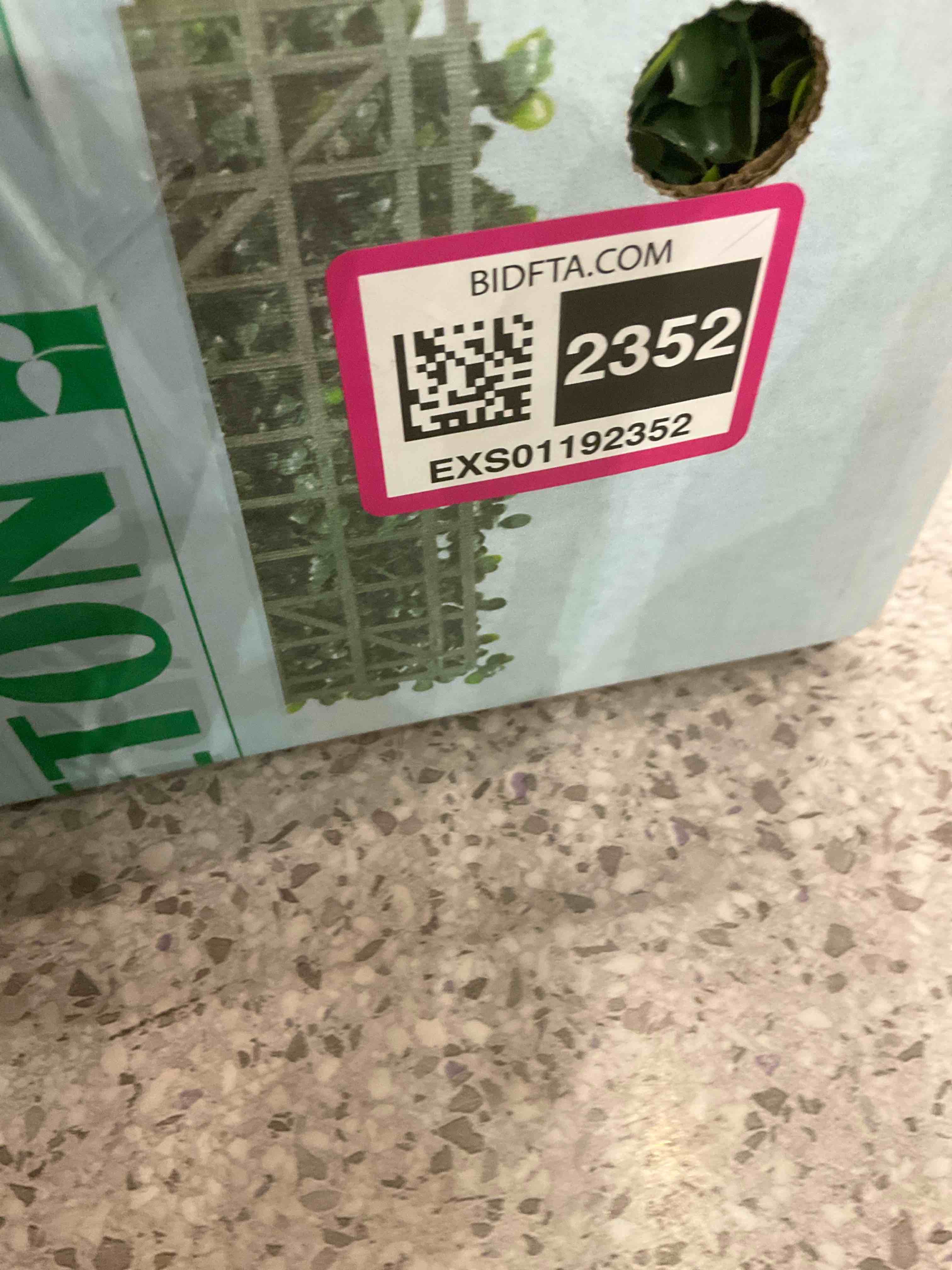 https://s3.amazonaws.com/lotting-images-prod/BargainHunt/EXS01192352_1709662079421.jpeg