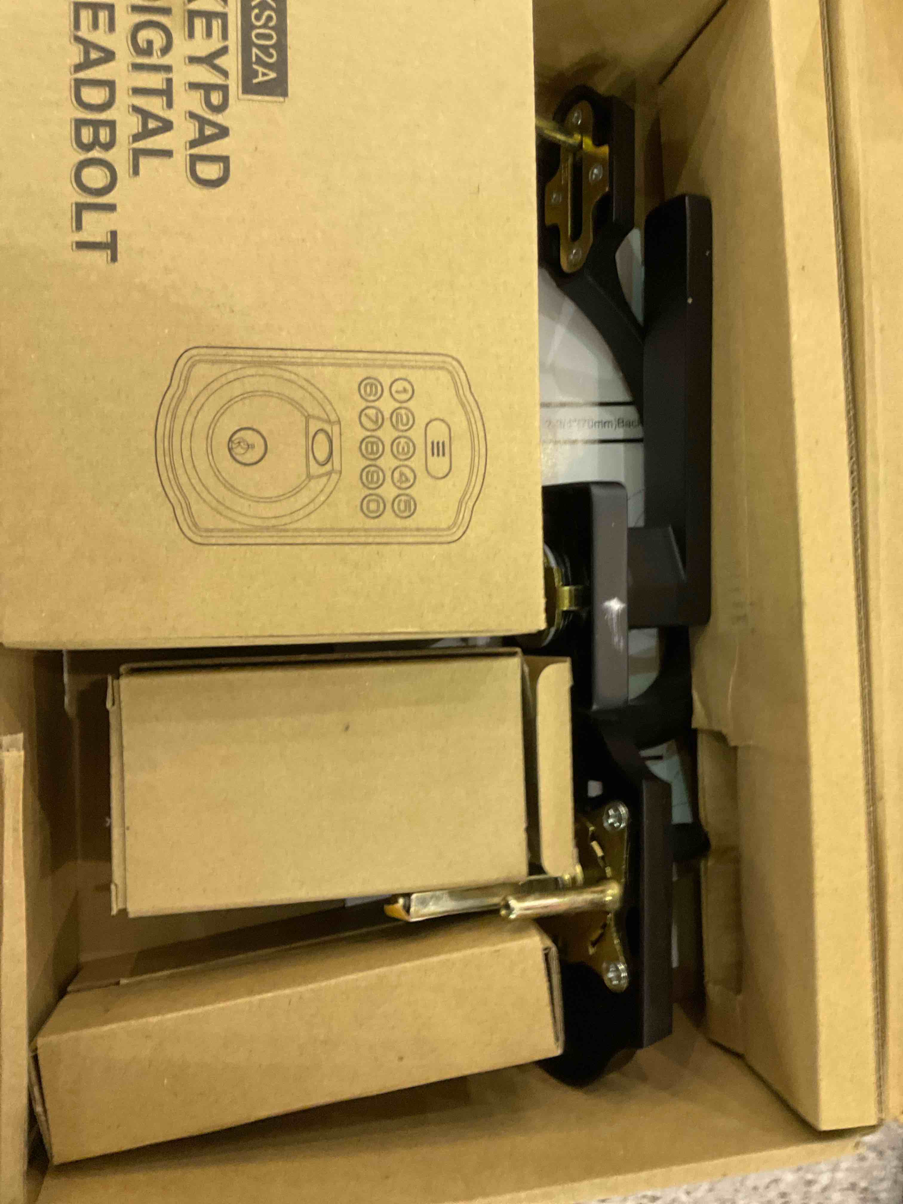 https://s3.amazonaws.com/lotting-images-prod/BargainHunt/EXS01192377_1709669022242.jpeg