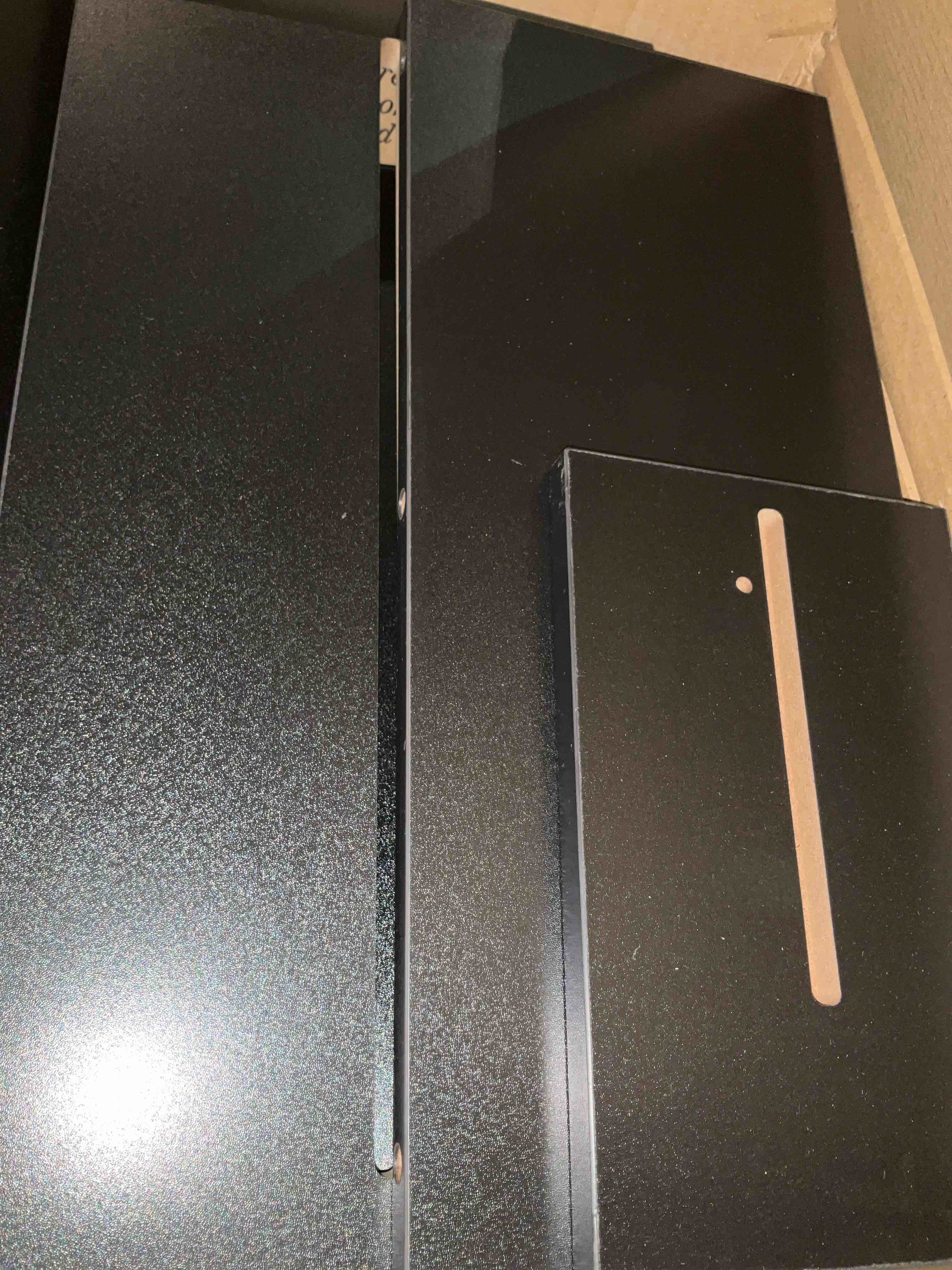 https://s3.amazonaws.com/lotting-images-prod/BargainHunt/EXS01193126_1709646816515.jpeg