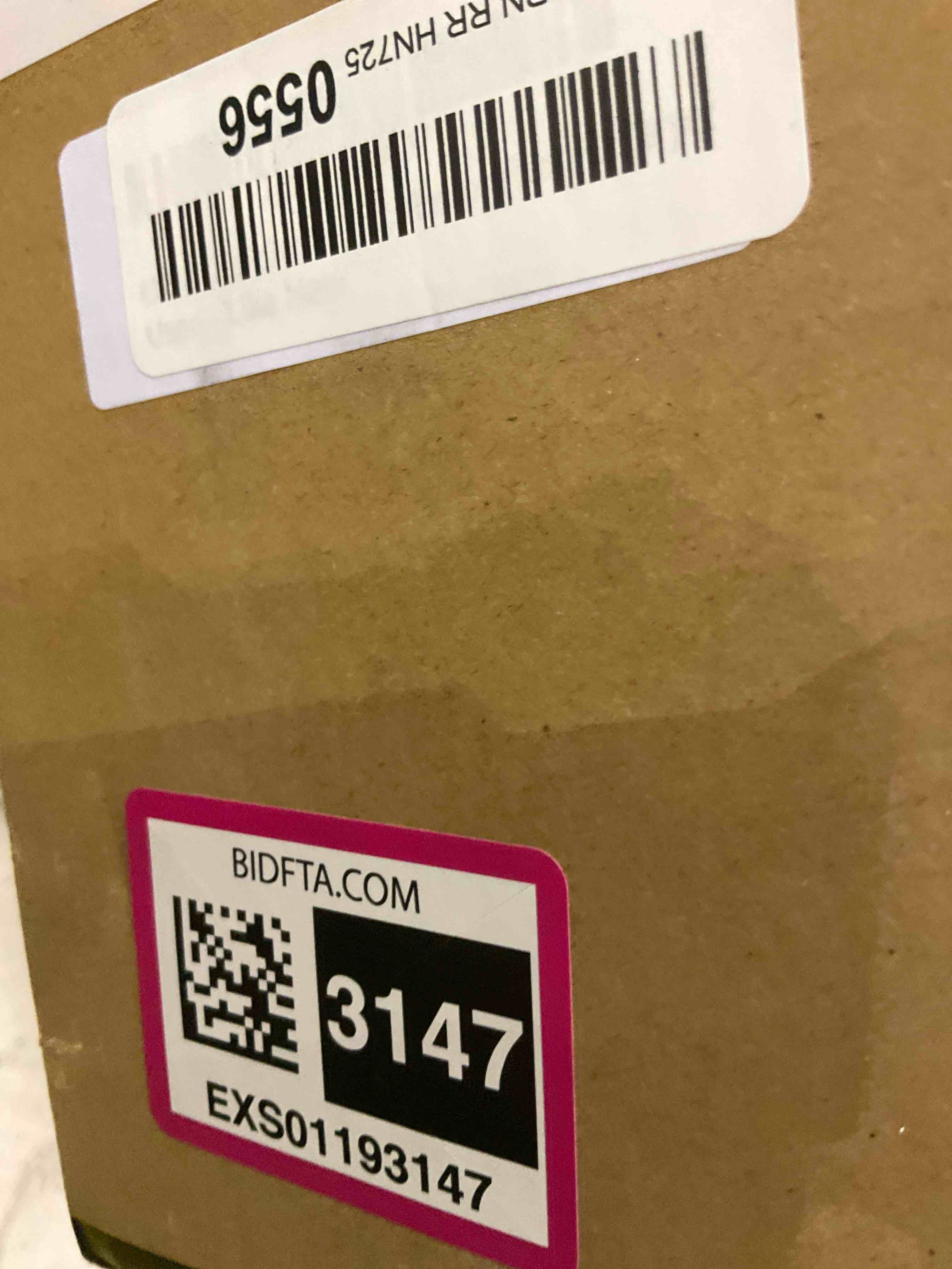 https://s3.amazonaws.com/lotting-images-prod/BargainHunt/EXS01193147_1709741740571.jpeg