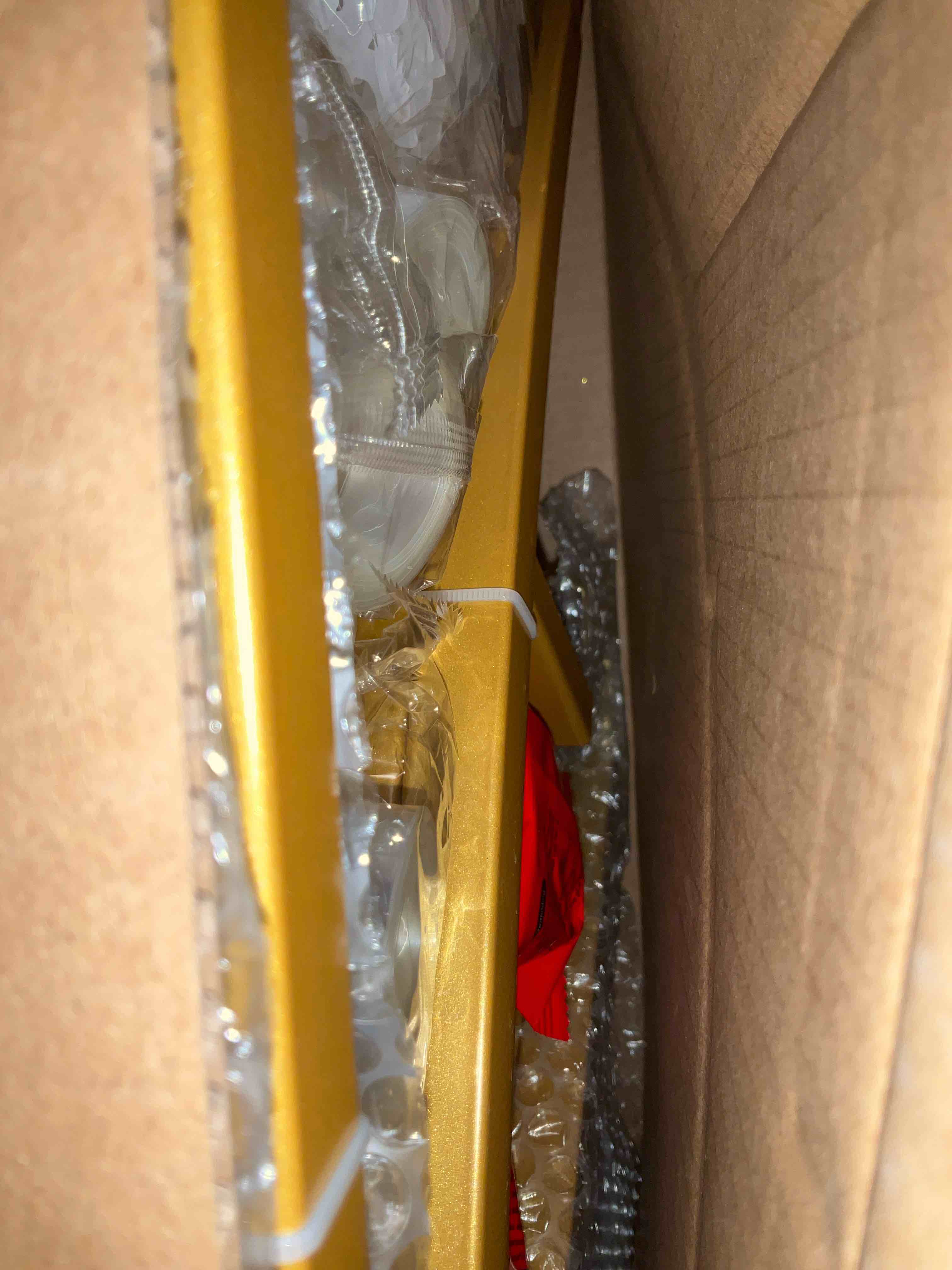 https://s3.amazonaws.com/lotting-images-prod/BargainHunt/EXS01193163_1709747022192.jpeg