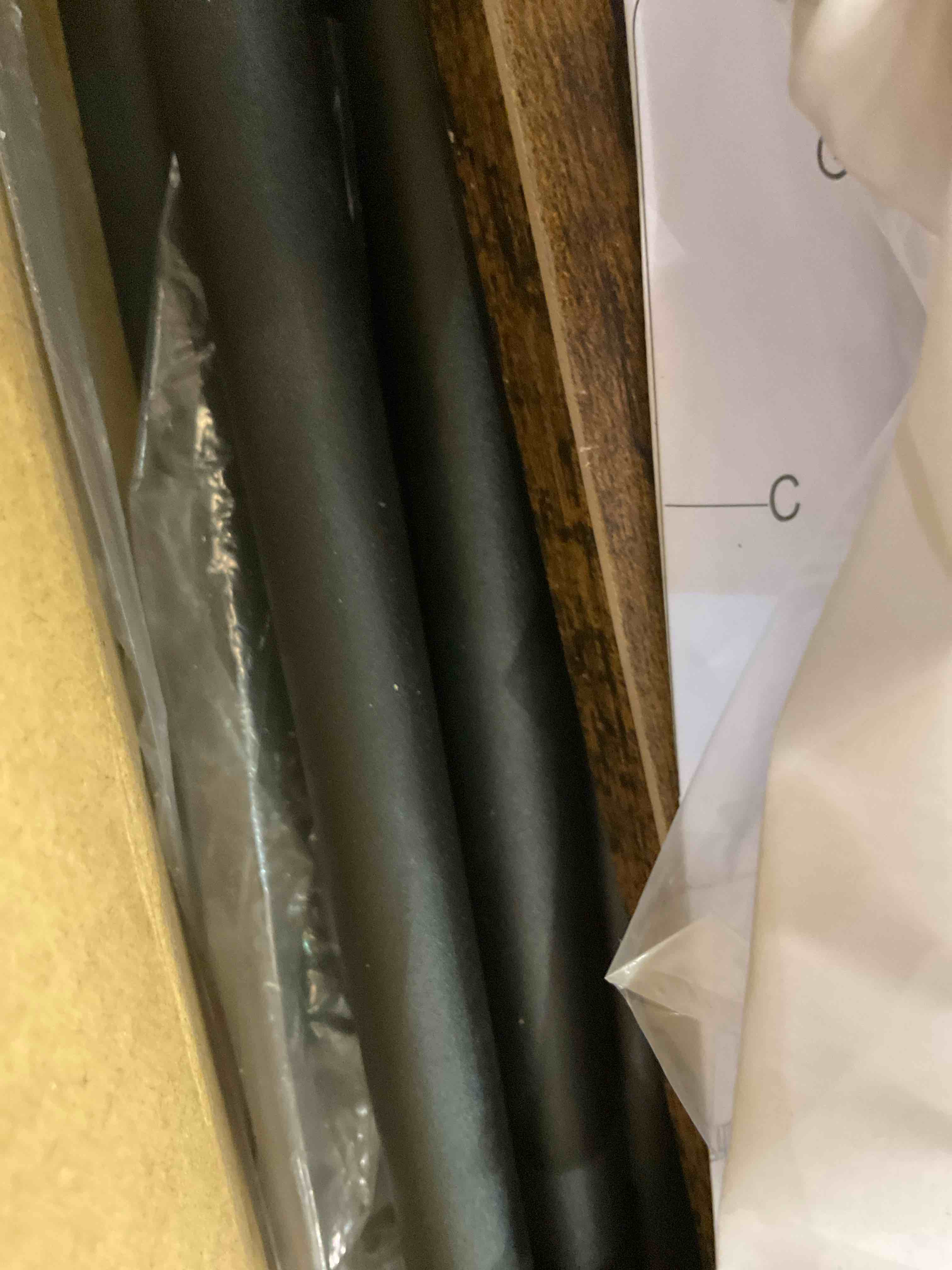 https://s3.amazonaws.com/lotting-images-prod/BargainHunt/EXS01193176_1709742928846.jpeg