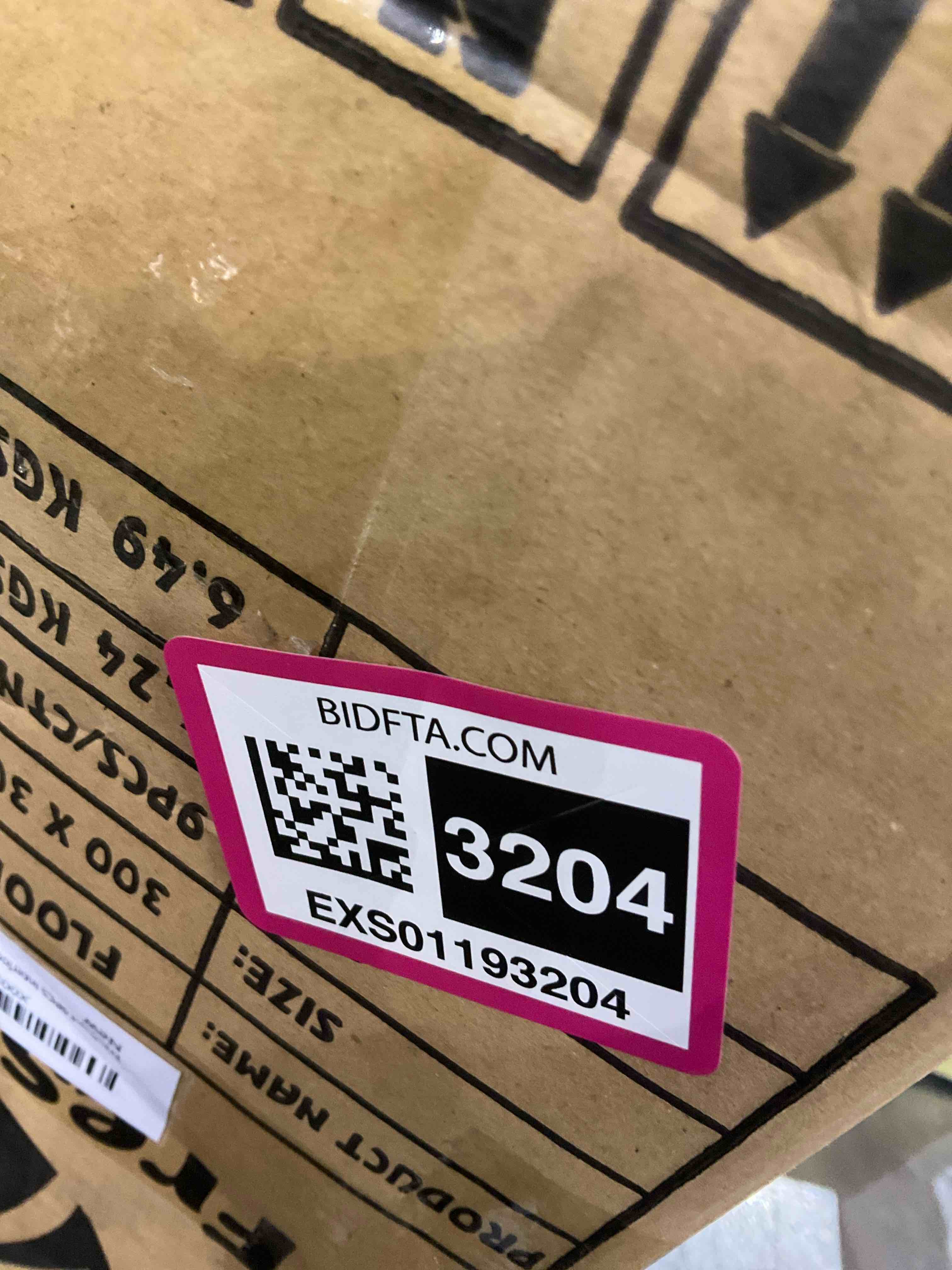 https://s3.amazonaws.com/lotting-images-prod/BargainHunt/EXS01193204_1709731081078.jpeg