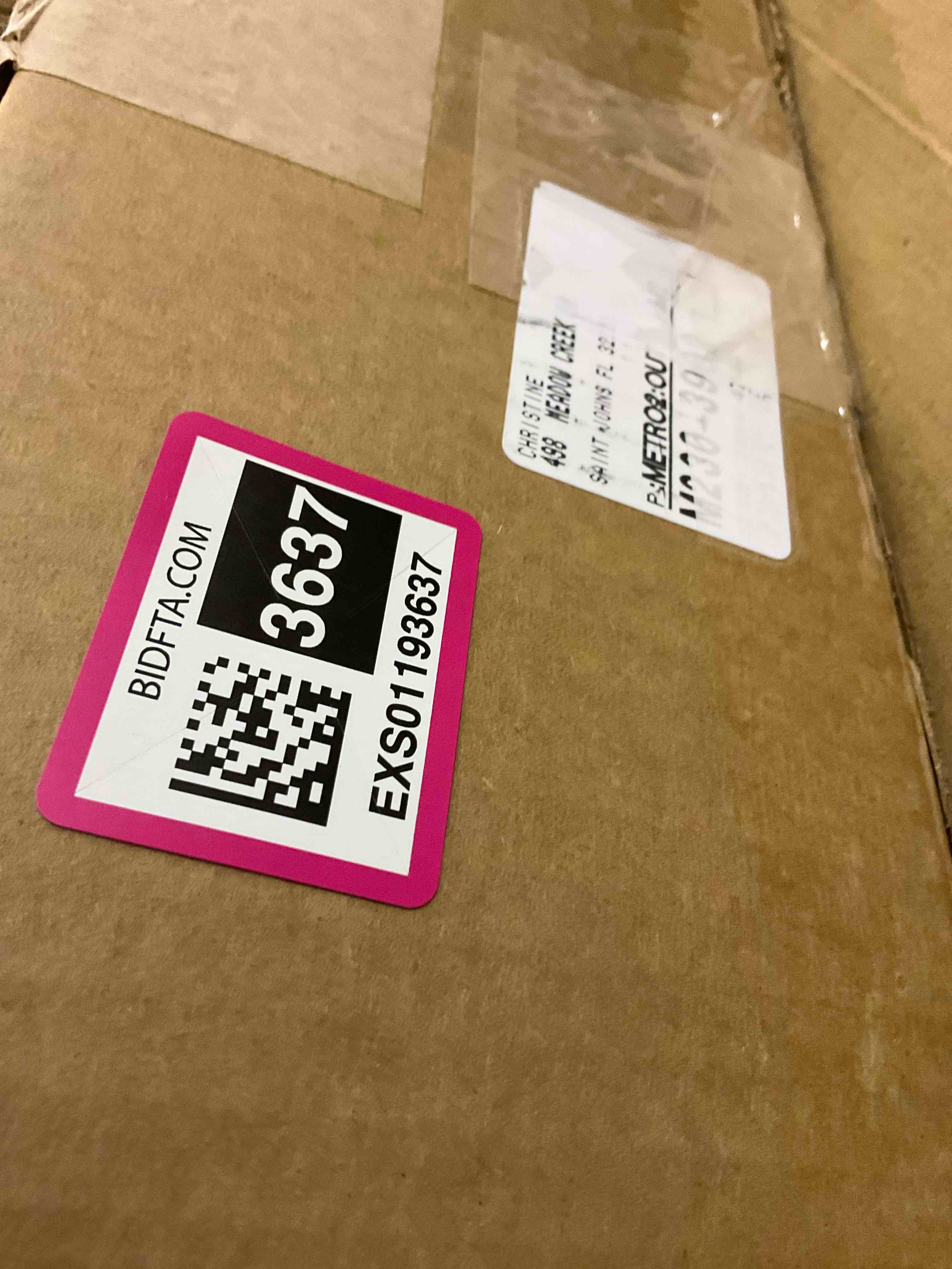 https://s3.amazonaws.com/lotting-images-prod/BargainHunt/EXS01193637_1709220804472.jpeg