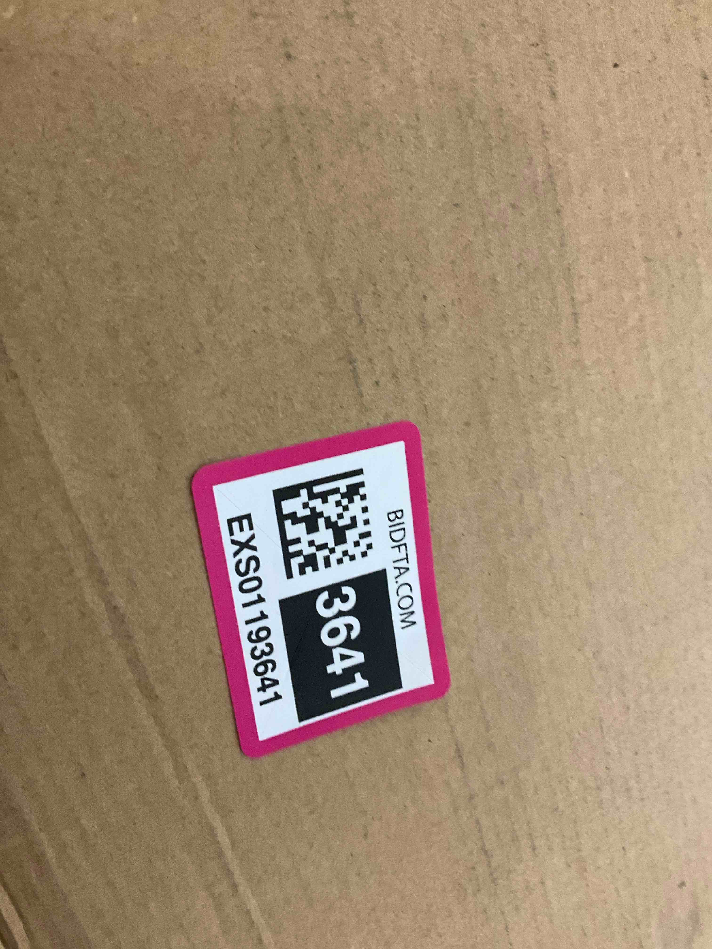 https://s3.amazonaws.com/lotting-images-prod/BargainHunt/EXS01193641_1709221018634.jpeg