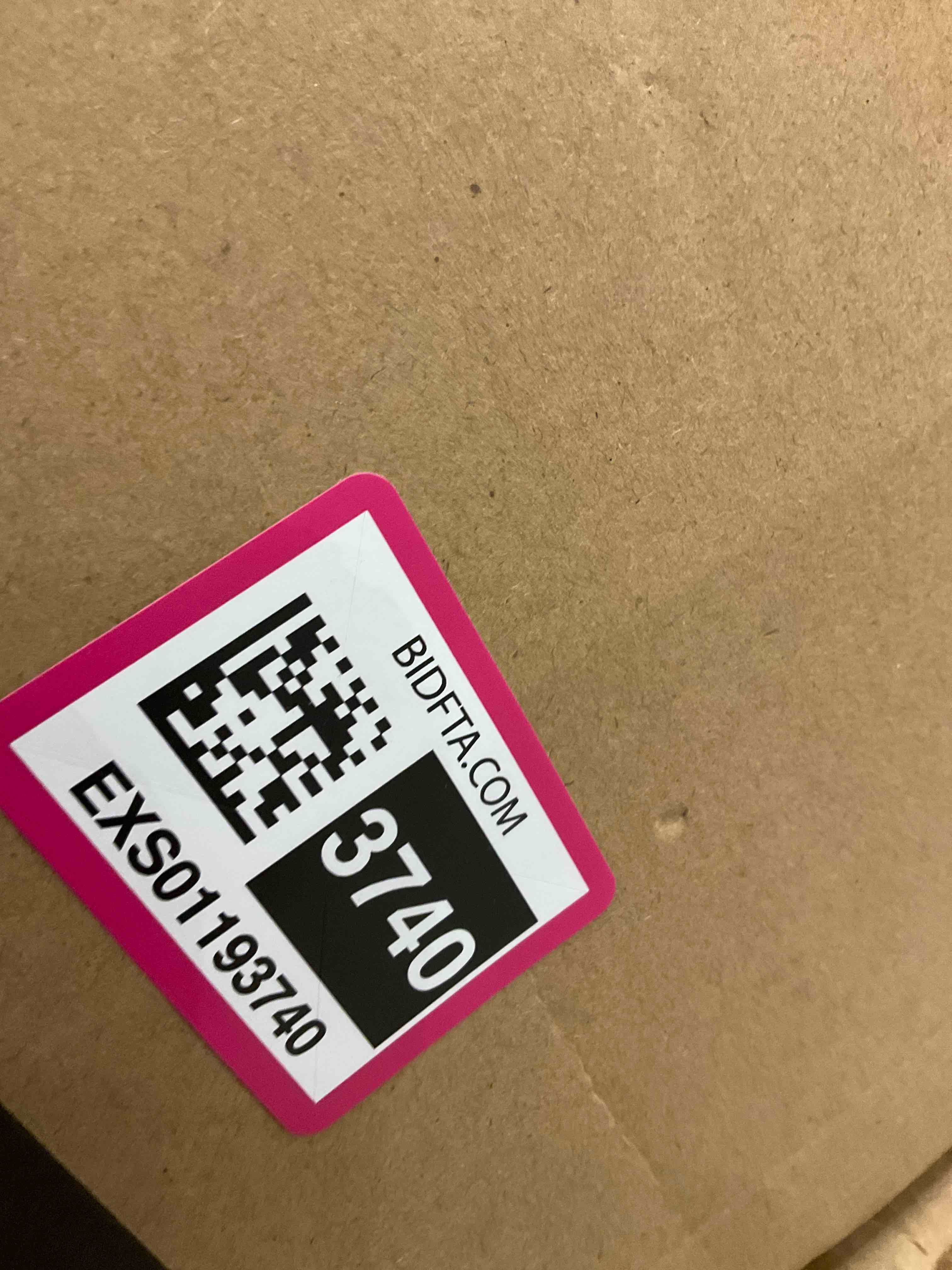 https://s3.amazonaws.com/lotting-images-prod/BargainHunt/EXS01193740_1709230069214.jpeg