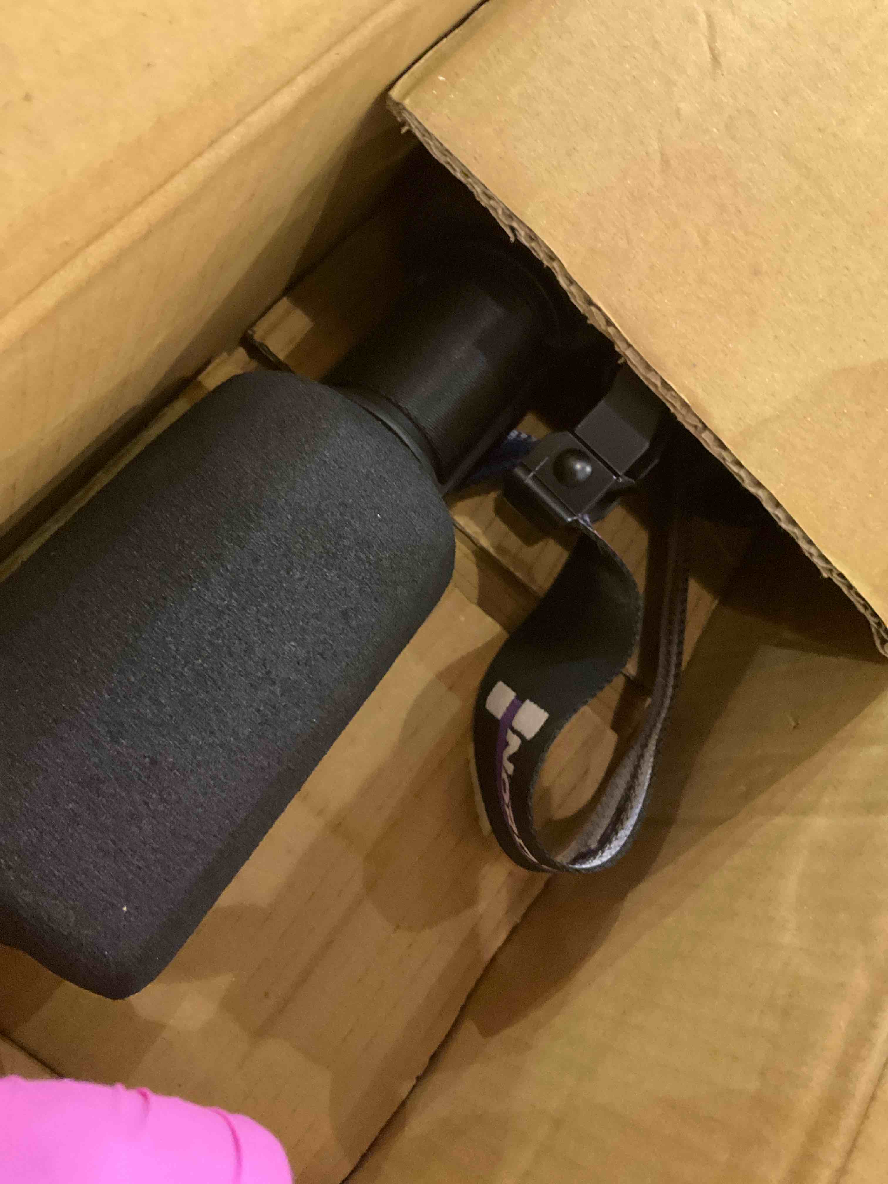 https://s3.amazonaws.com/lotting-images-prod/BargainHunt/EXS01193877_1709317901237.jpeg