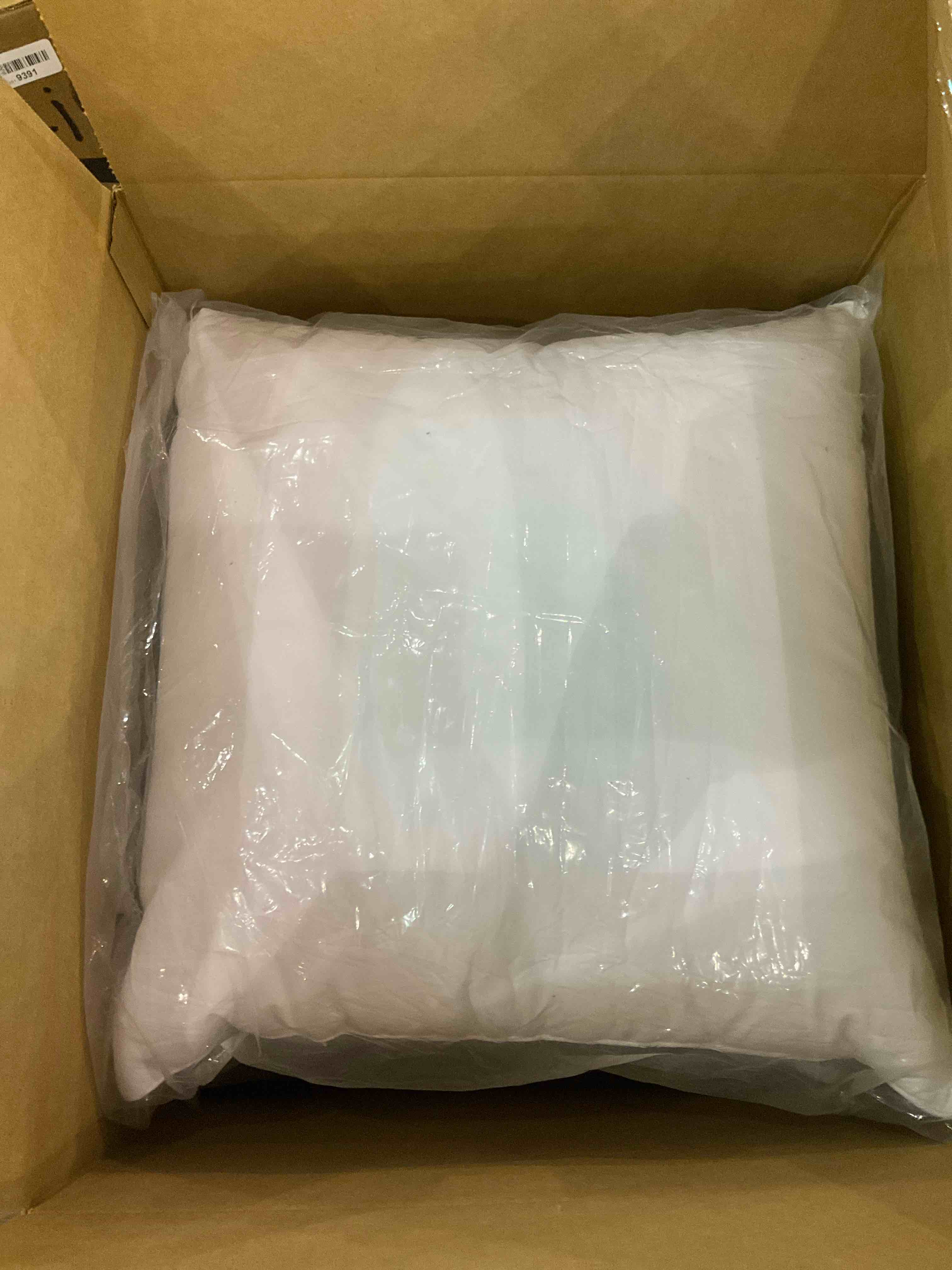 https://s3.amazonaws.com/lotting-images-prod/BargainHunt/EXS01194010_1709123994512.jpeg