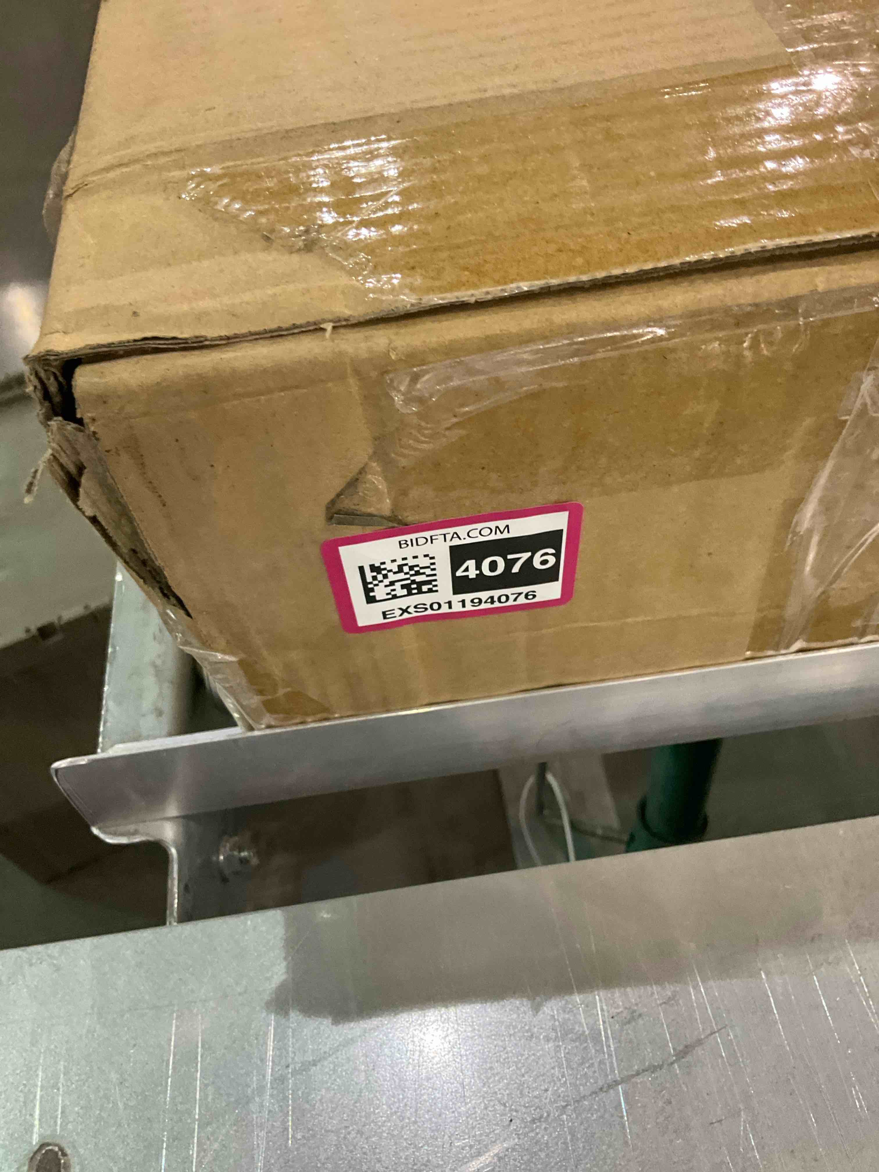 https://s3.amazonaws.com/lotting-images-prod/BargainHunt/EXS01194076_1709210897019.jpeg
