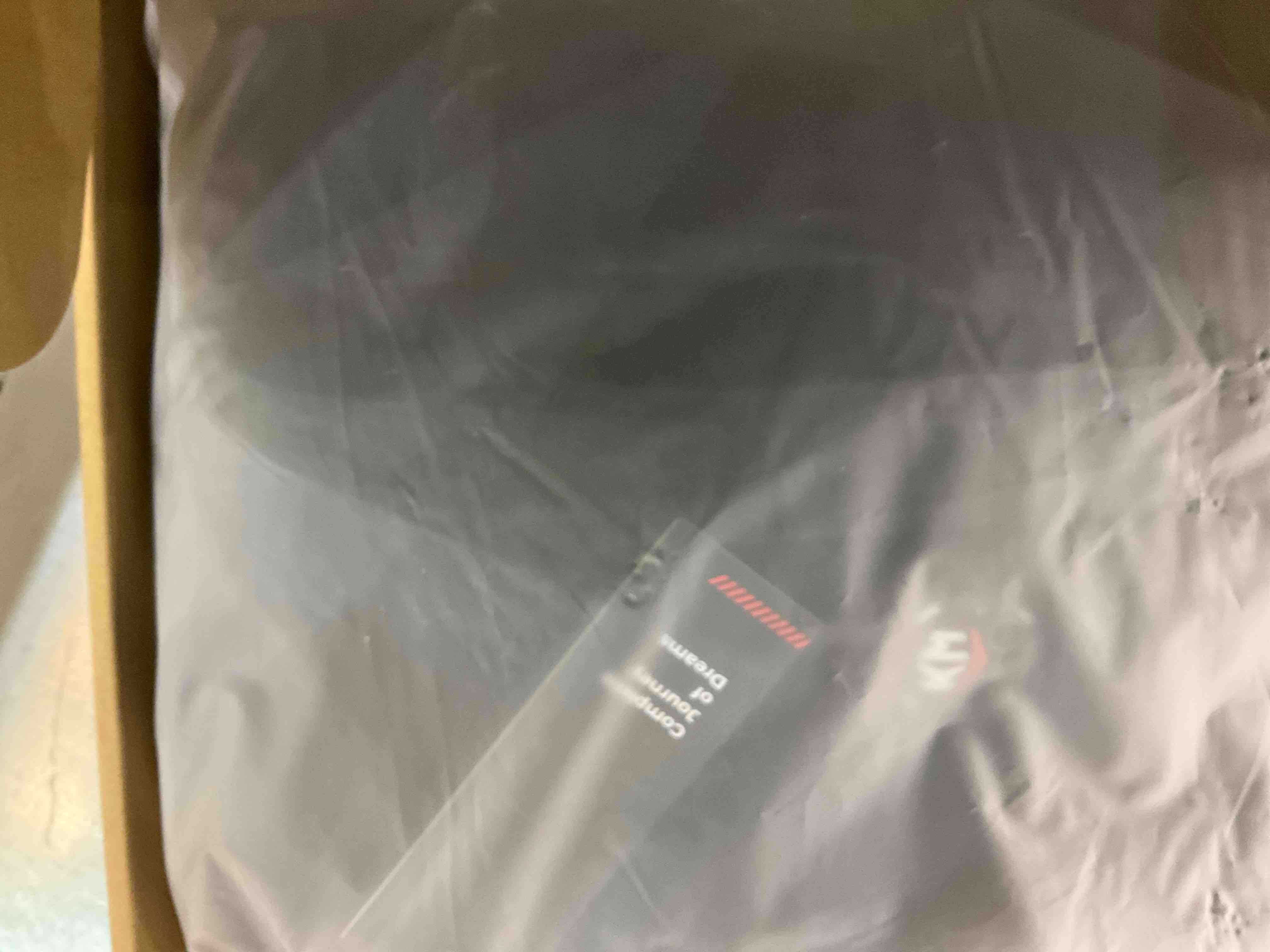 https://s3.amazonaws.com/lotting-images-prod/BargainHunt/EXS01194168_1709230550753.jpeg