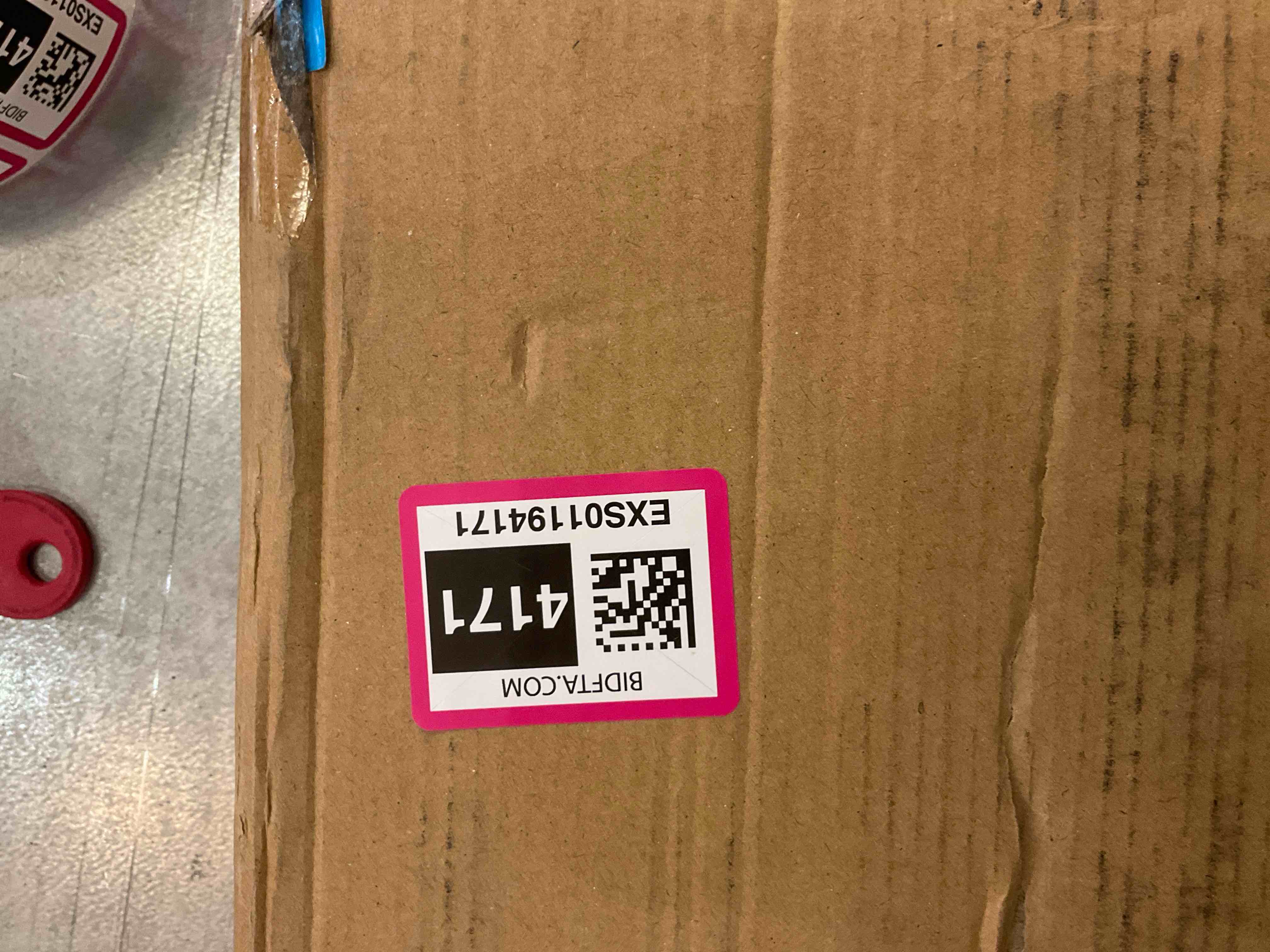 https://s3.amazonaws.com/lotting-images-prod/BargainHunt/EXS01194171_1709231431873.jpeg